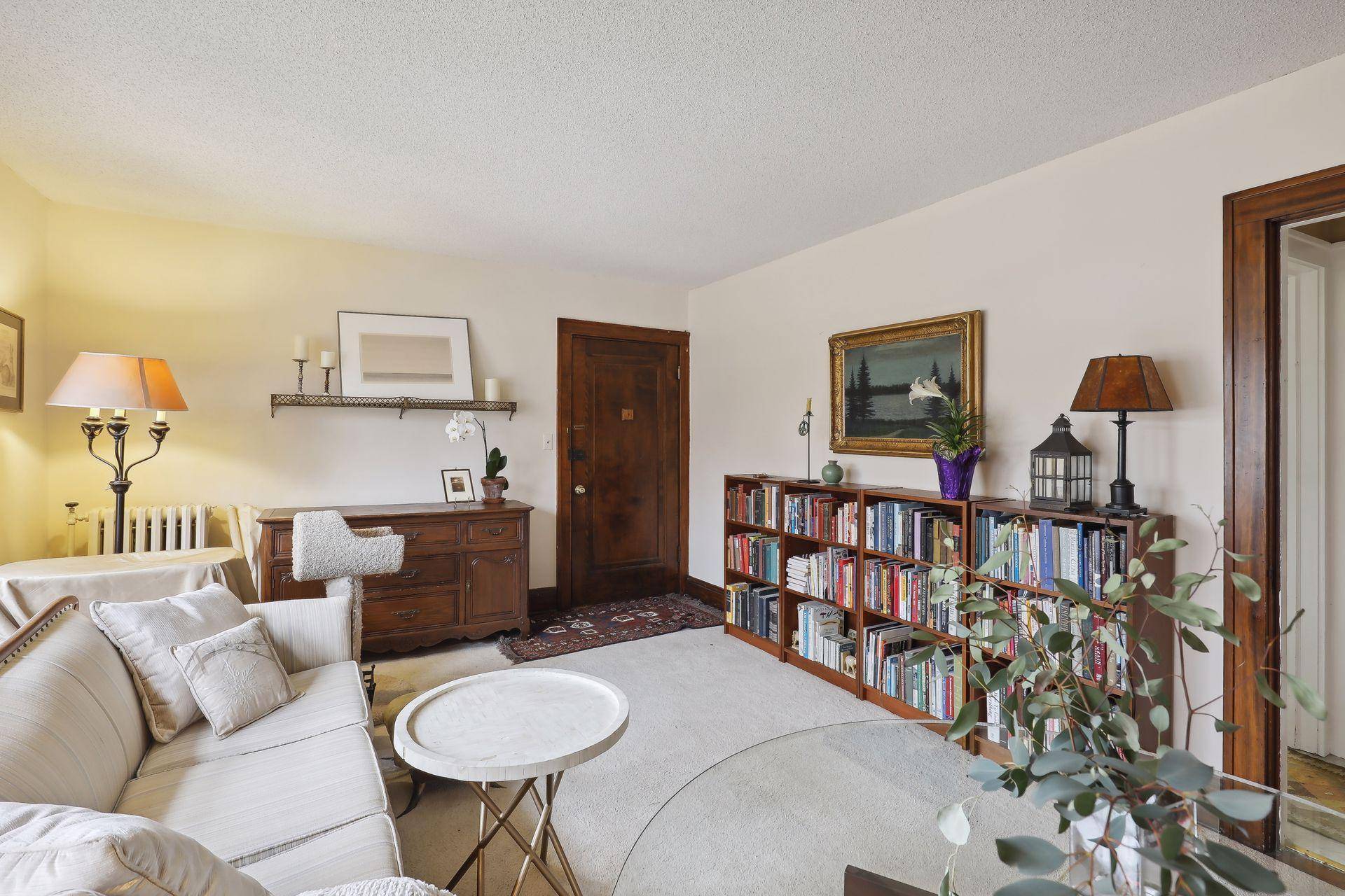 Saint Paul, MN 55105,473 Howell ST S