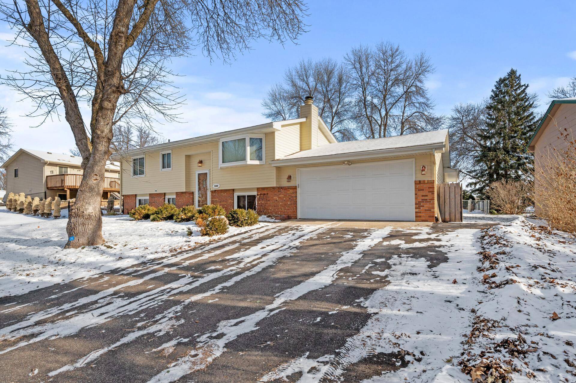 Maple Grove, MN 55369,9340 Wedgewood LN N