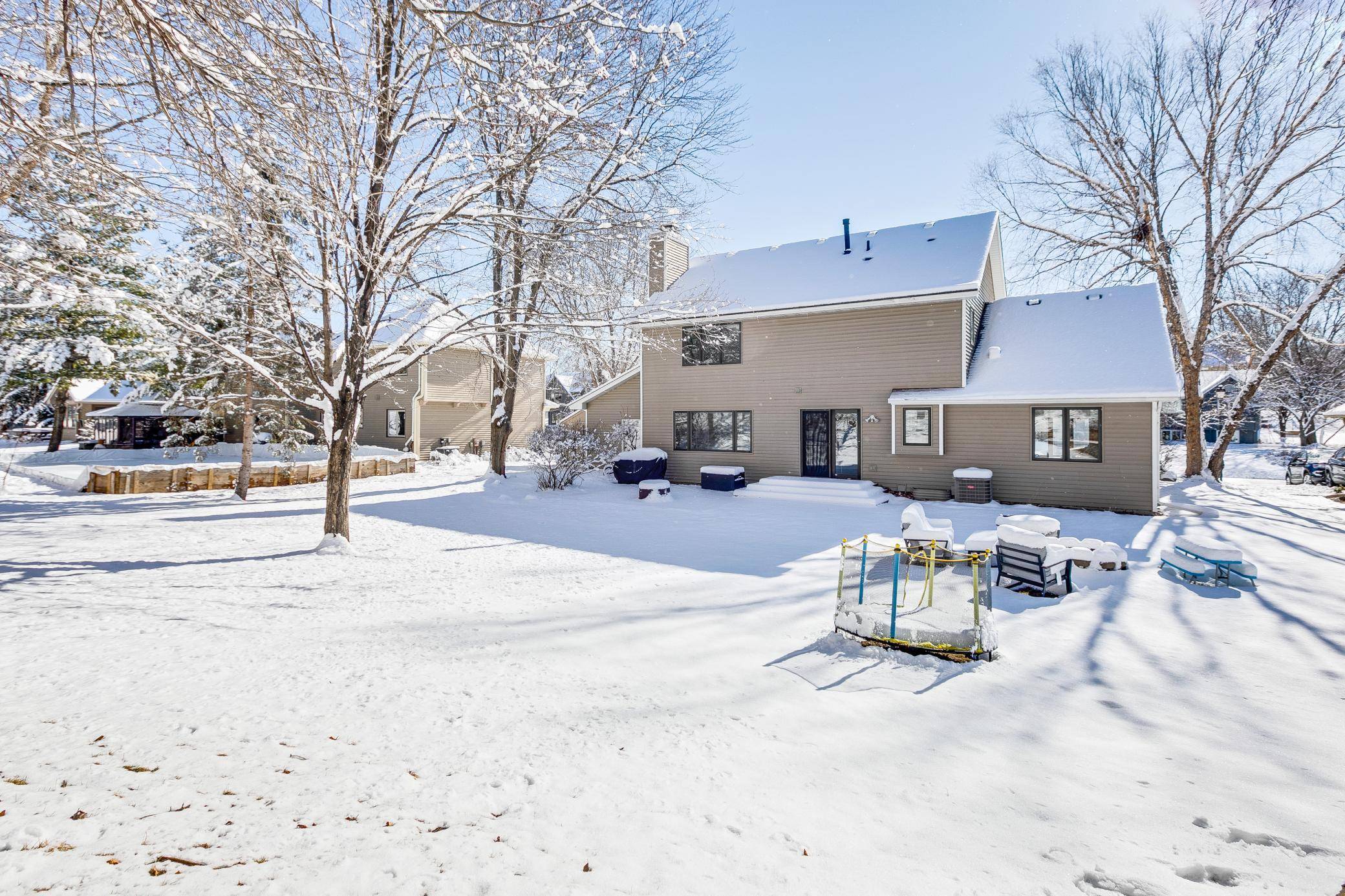 Eagan, MN 55122,1435 Cutters LN