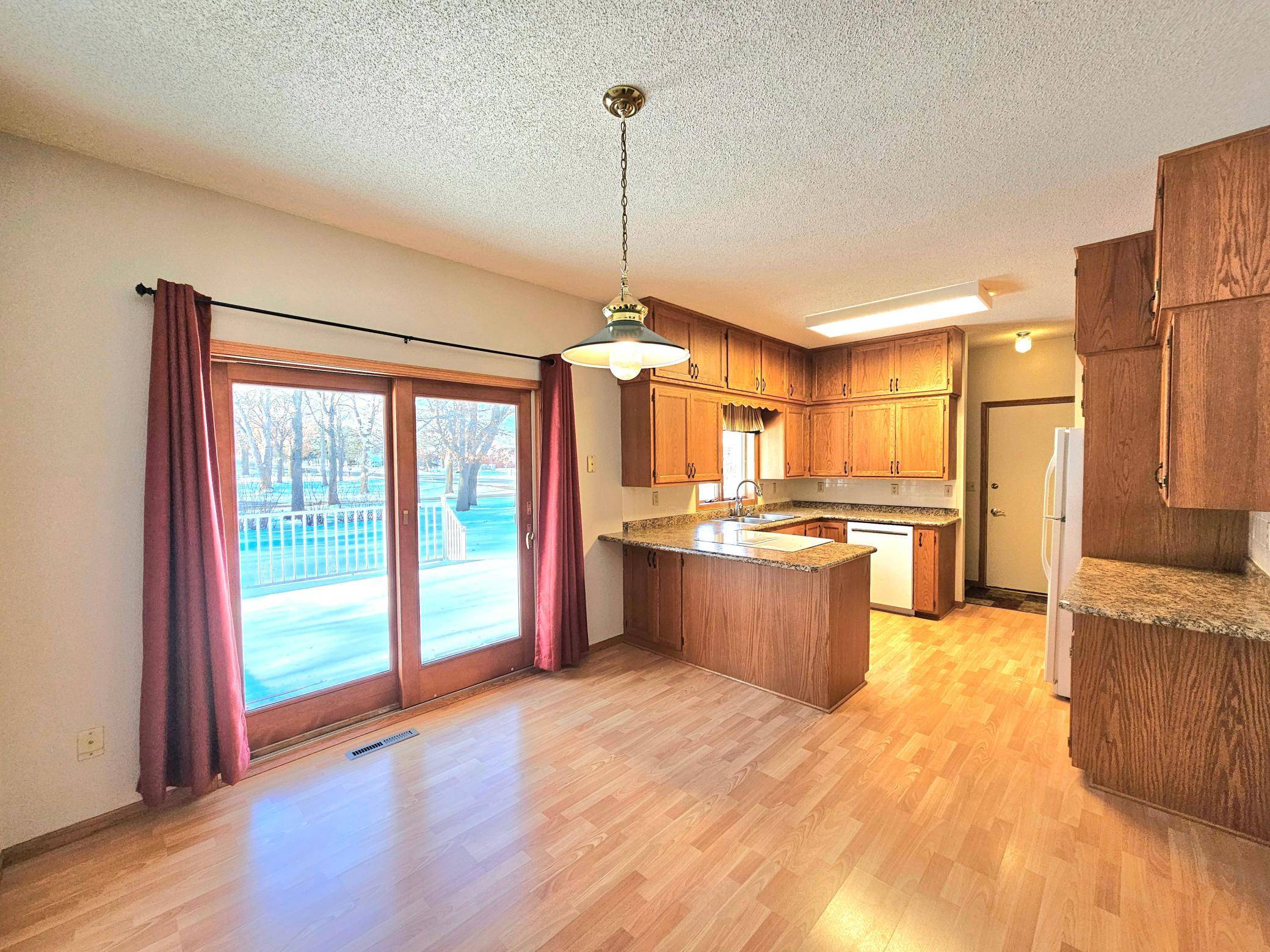 Sartell, MN 56377,1105 4th AVE N