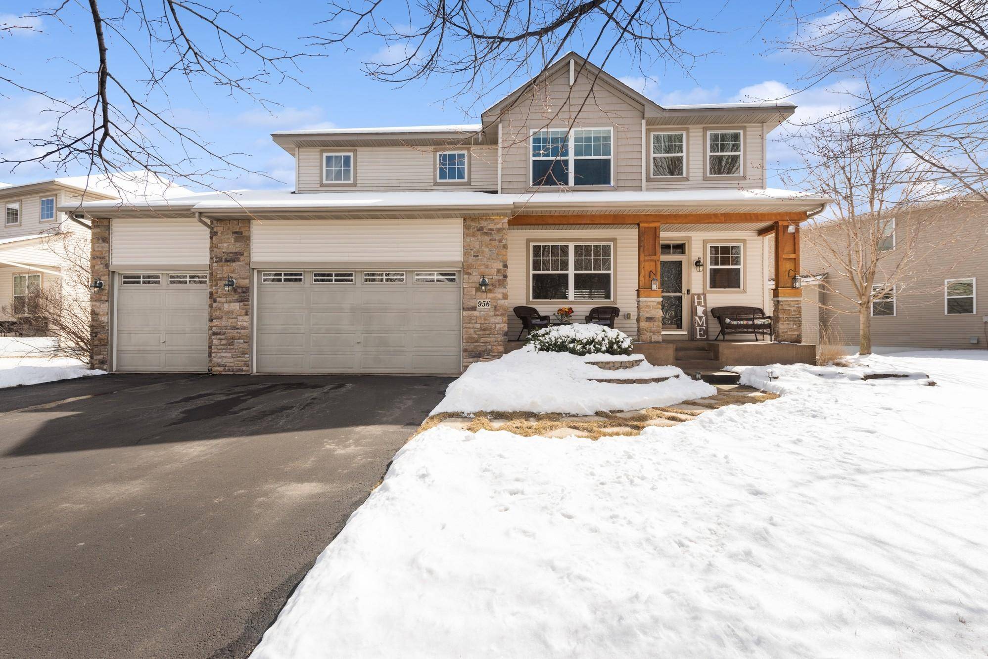 Champlin, MN 55316,956 Creekwood DR N