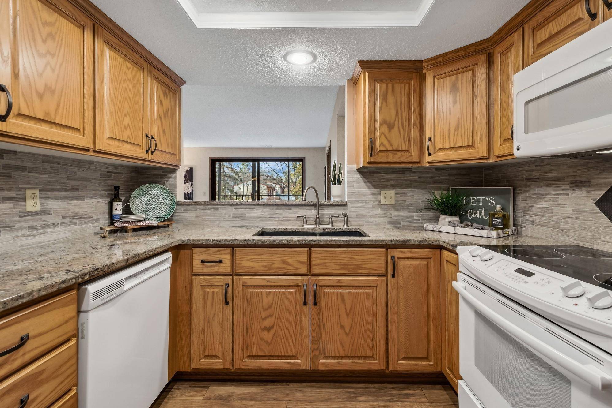 New Brighton, MN 55112,10 Windsor CT #209