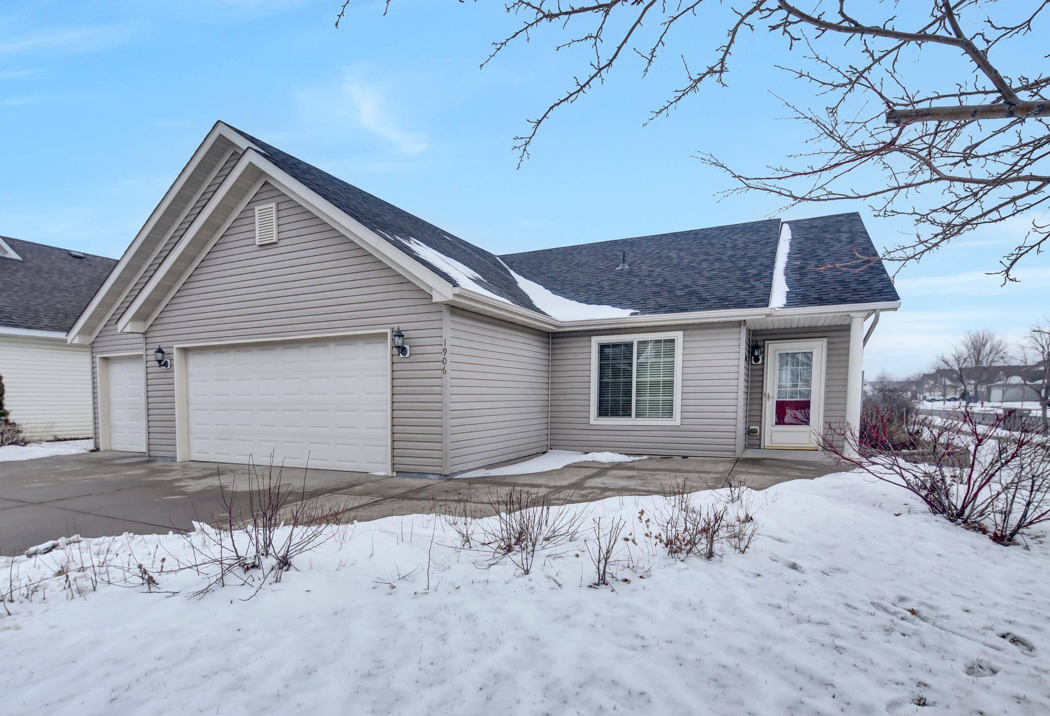 Saint Cloud, MN 56303,1906 W Oakes DR