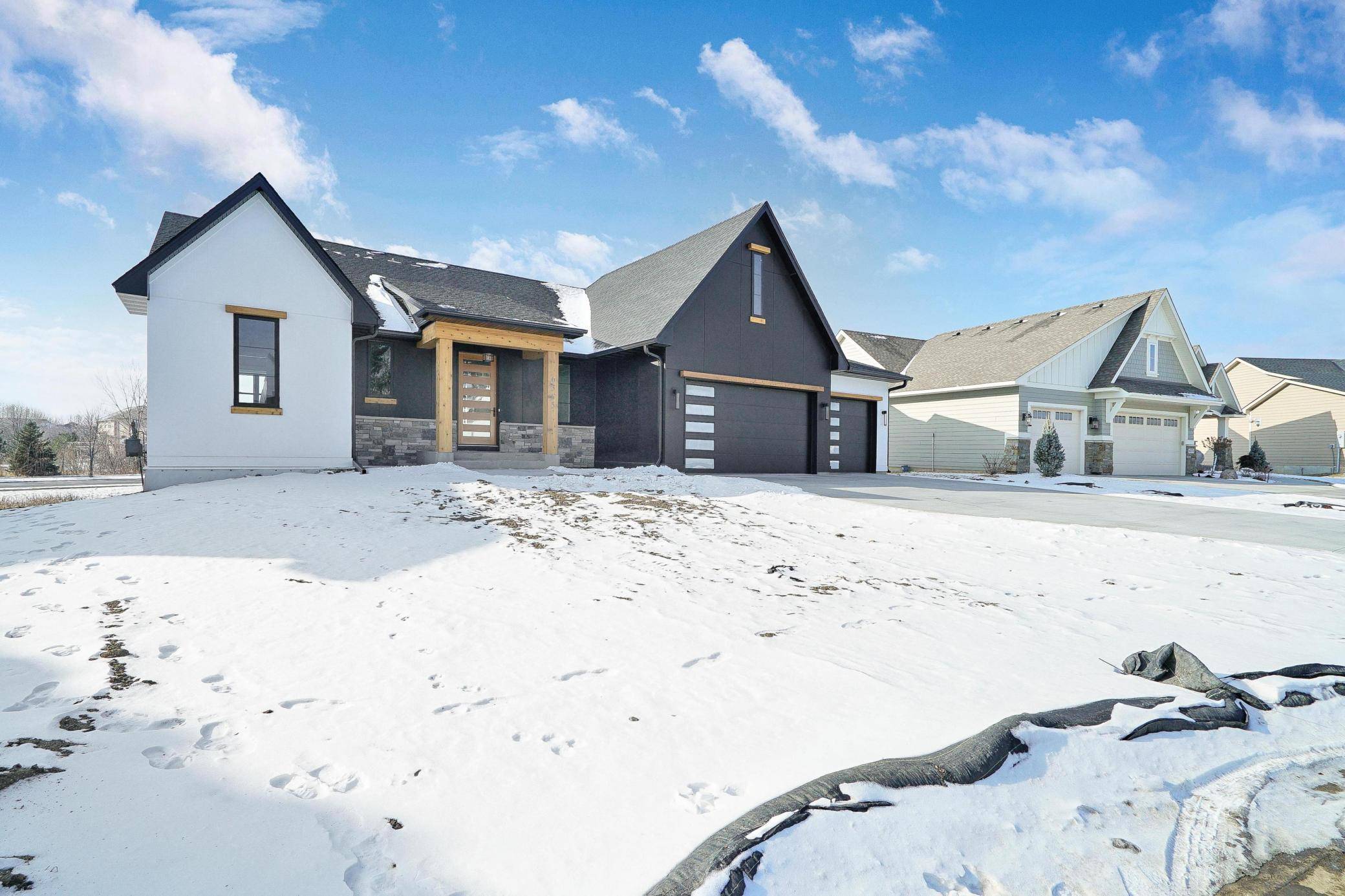 Maple Grove, MN 55311,6365 Ranier LN N