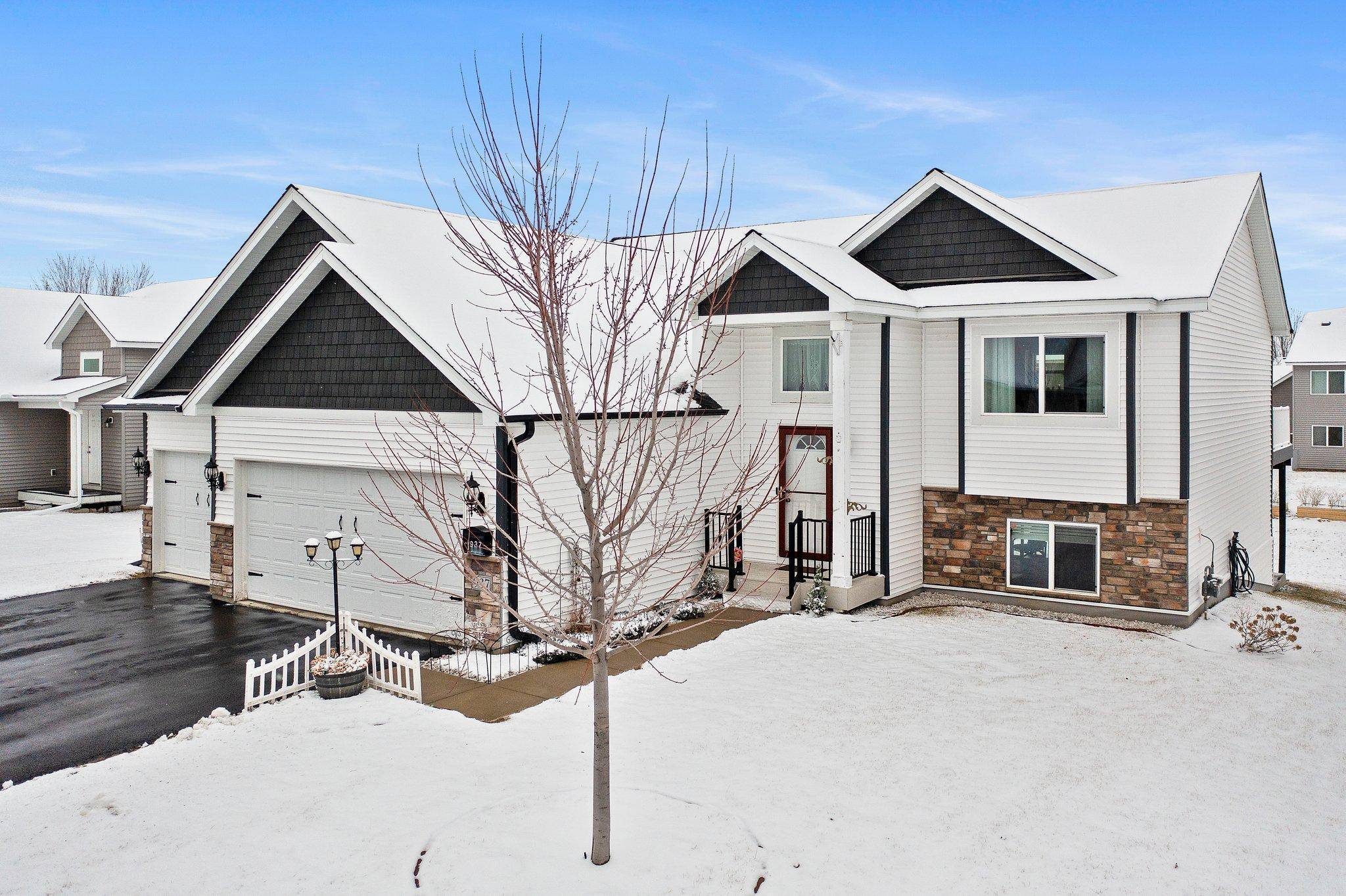 Belle Plaine, MN 56011,937 Ashford RD