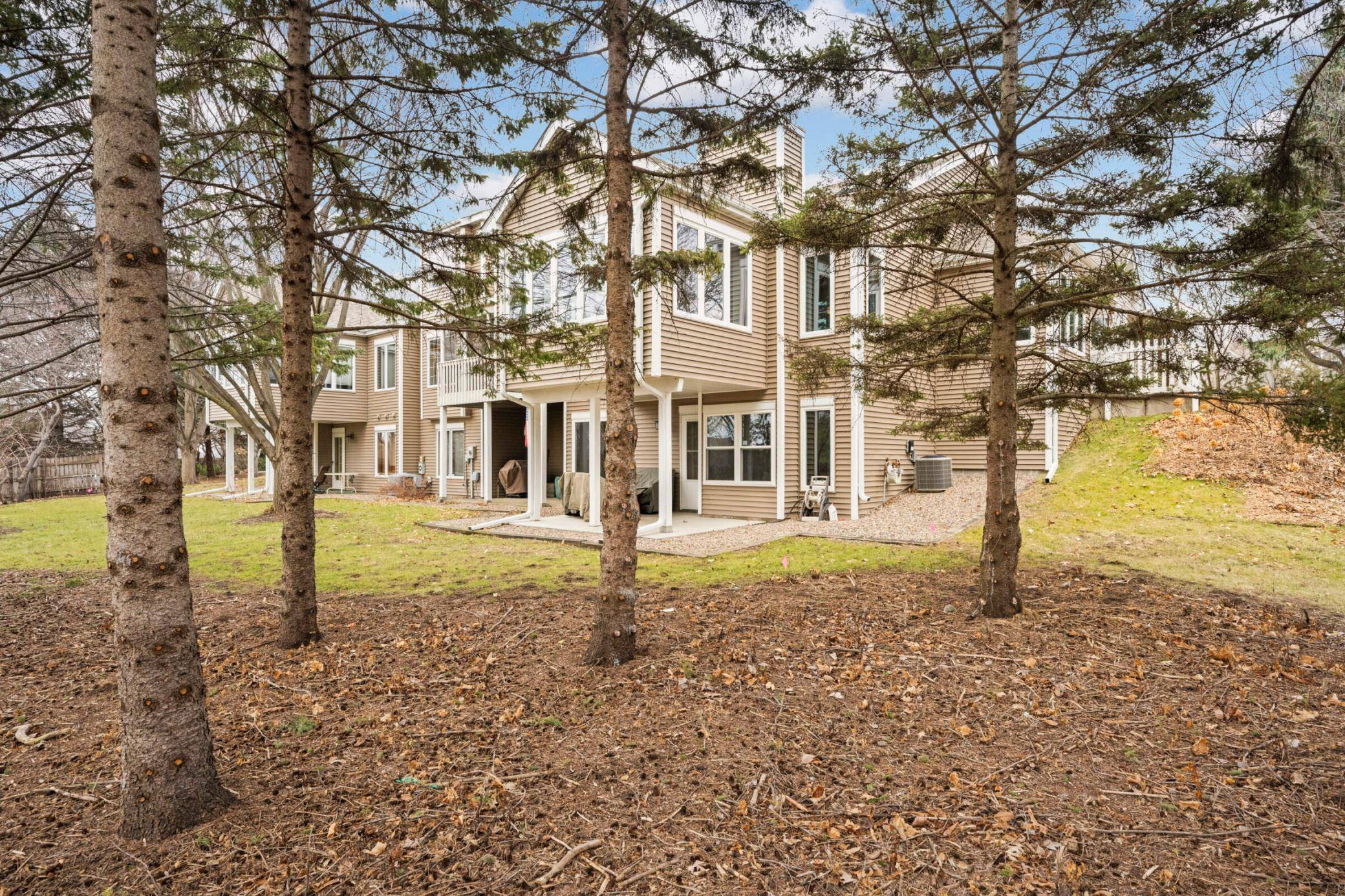 Burnsville, MN 55306,15012 Windemere LN