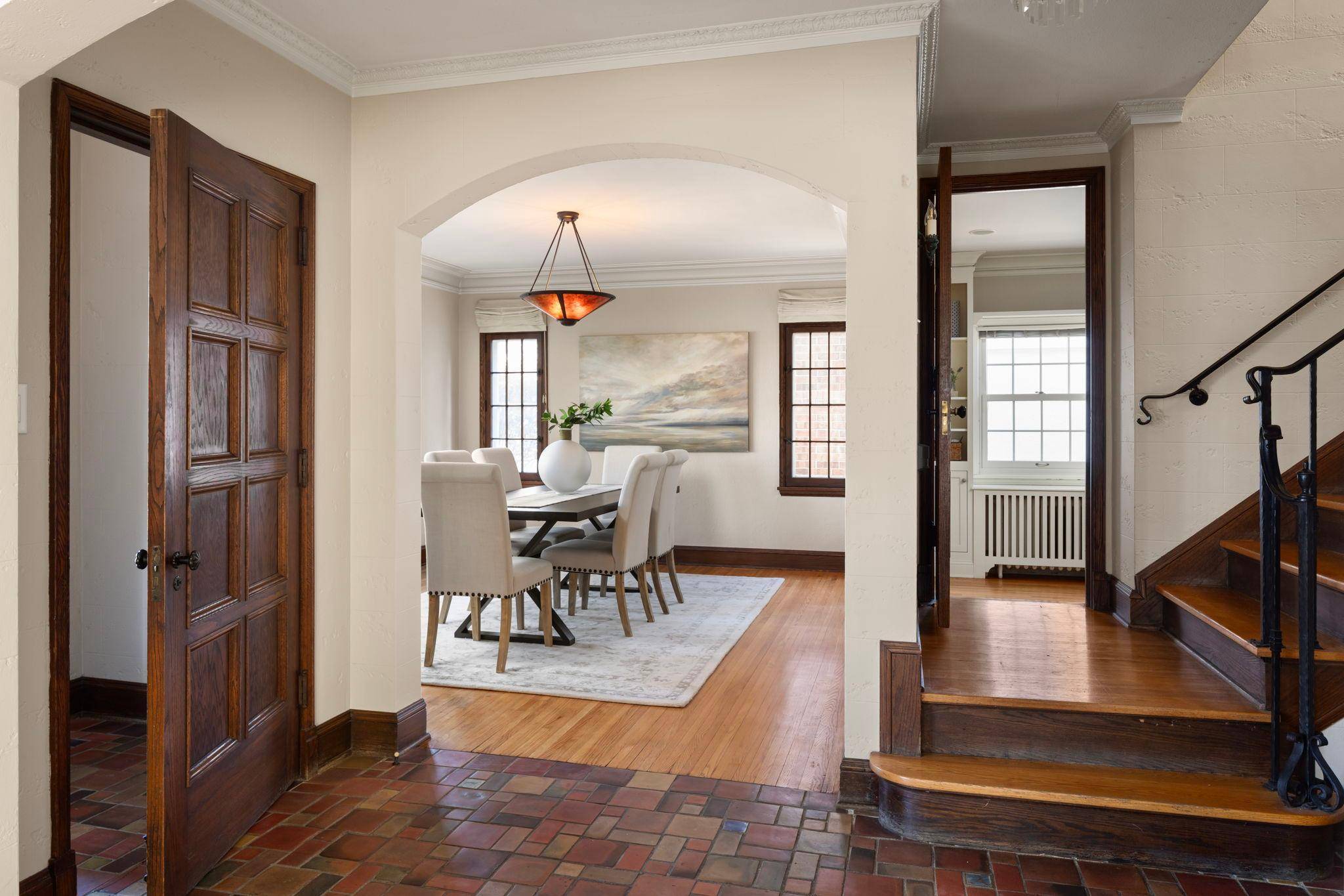 Minneapolis, MN 55416,2811 Sunset BLVD