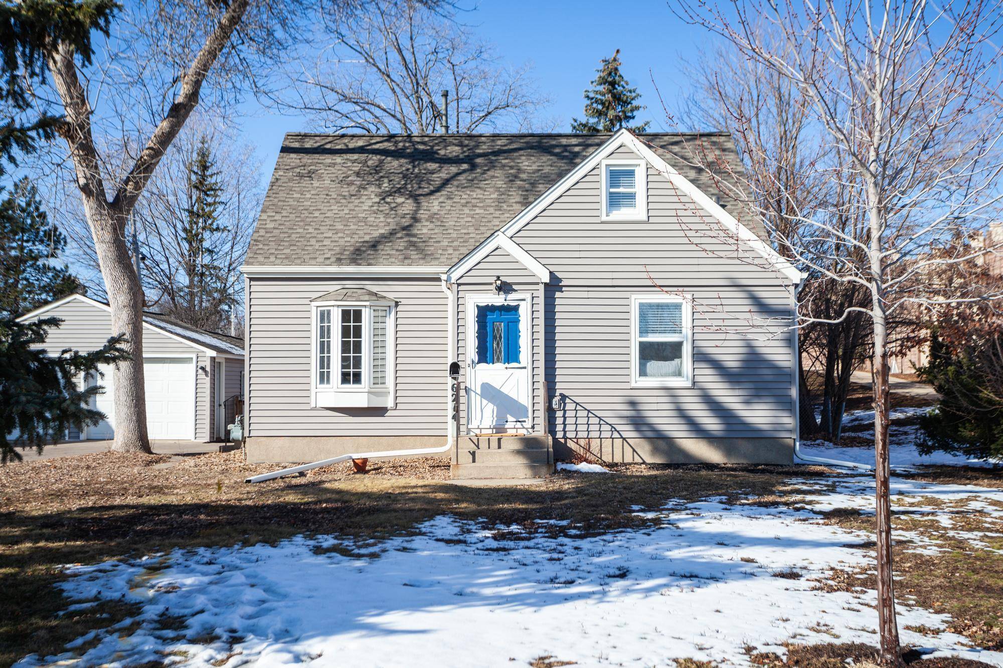 Richfield, MN 55423,6214 James Avenue S