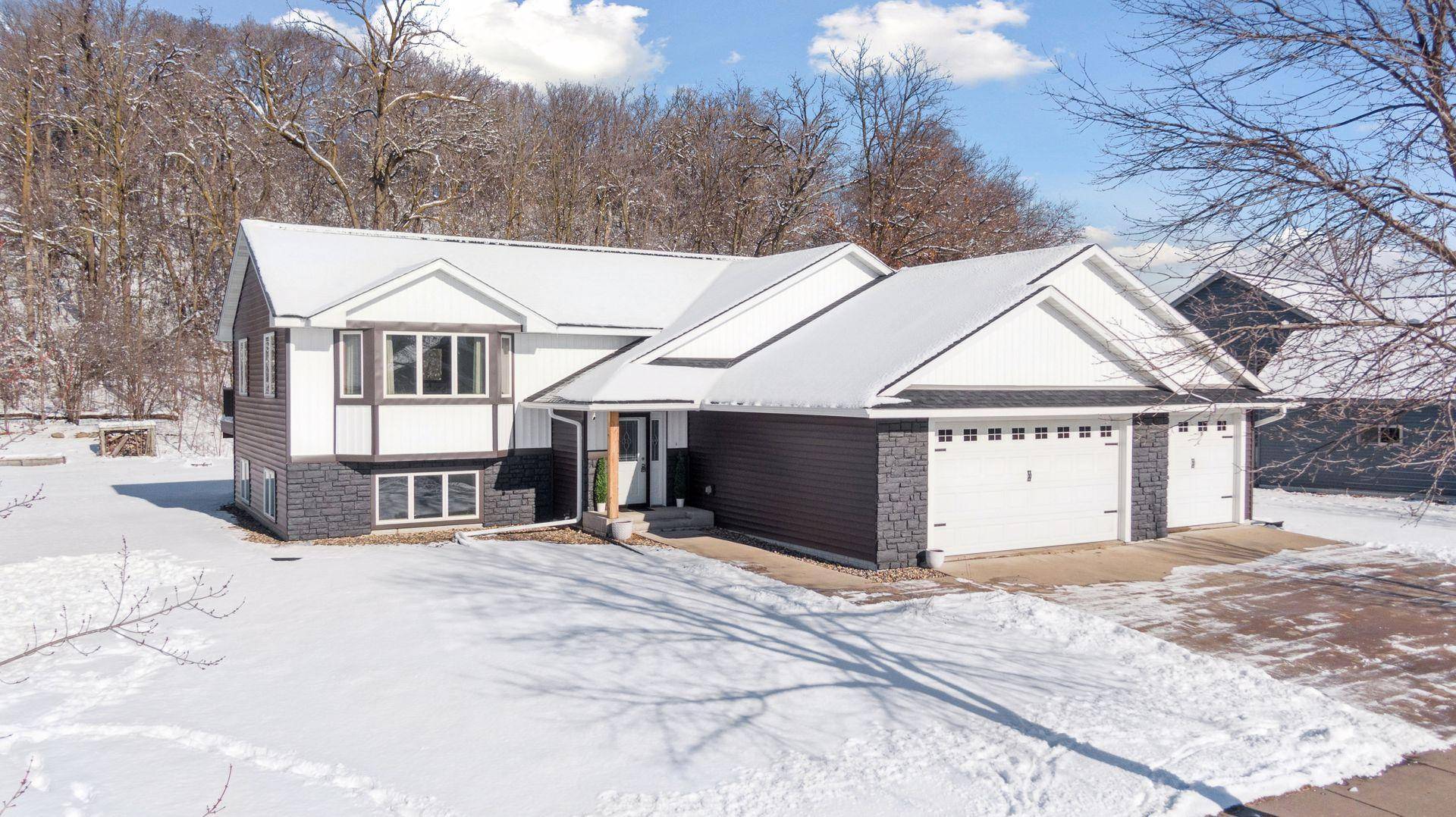 River Falls, WI 54022,281 Glenmeadow ST