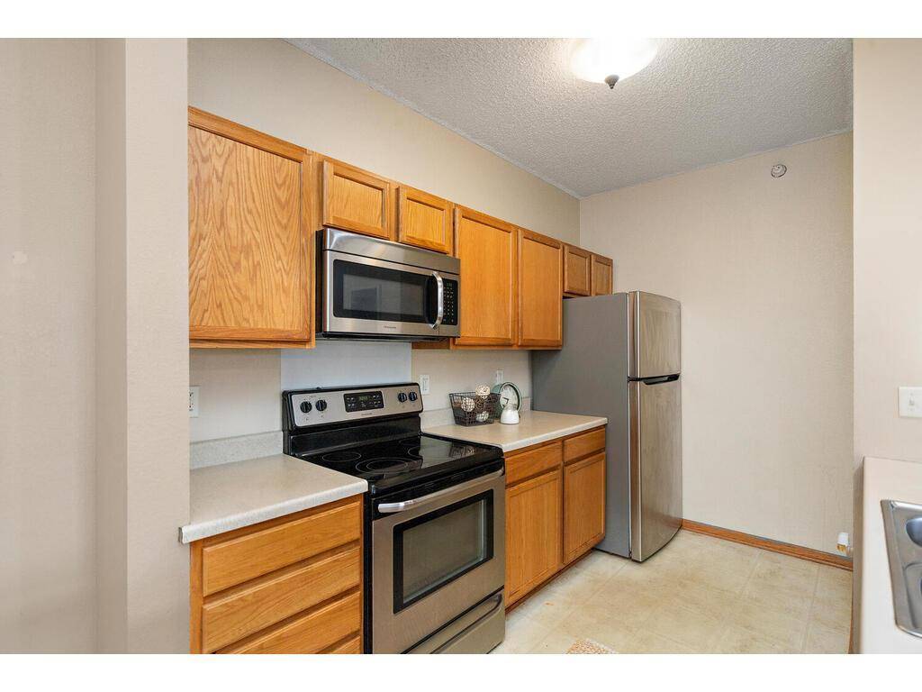 Saint Paul, MN 55106,1776 Maryland AVE E #100