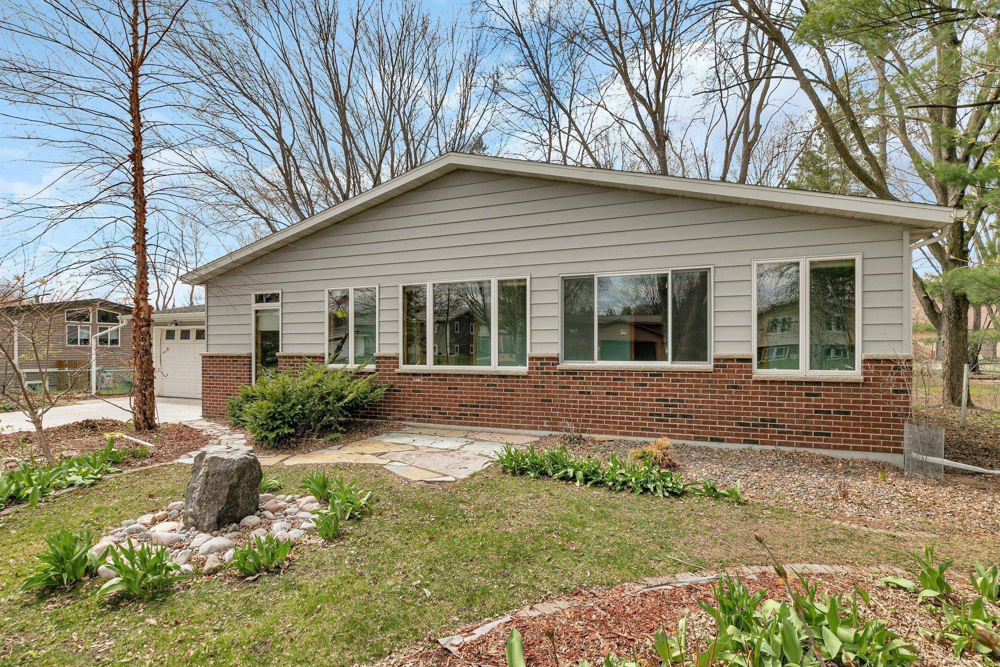 Sartell, MN 56377,805 2nd AVE N