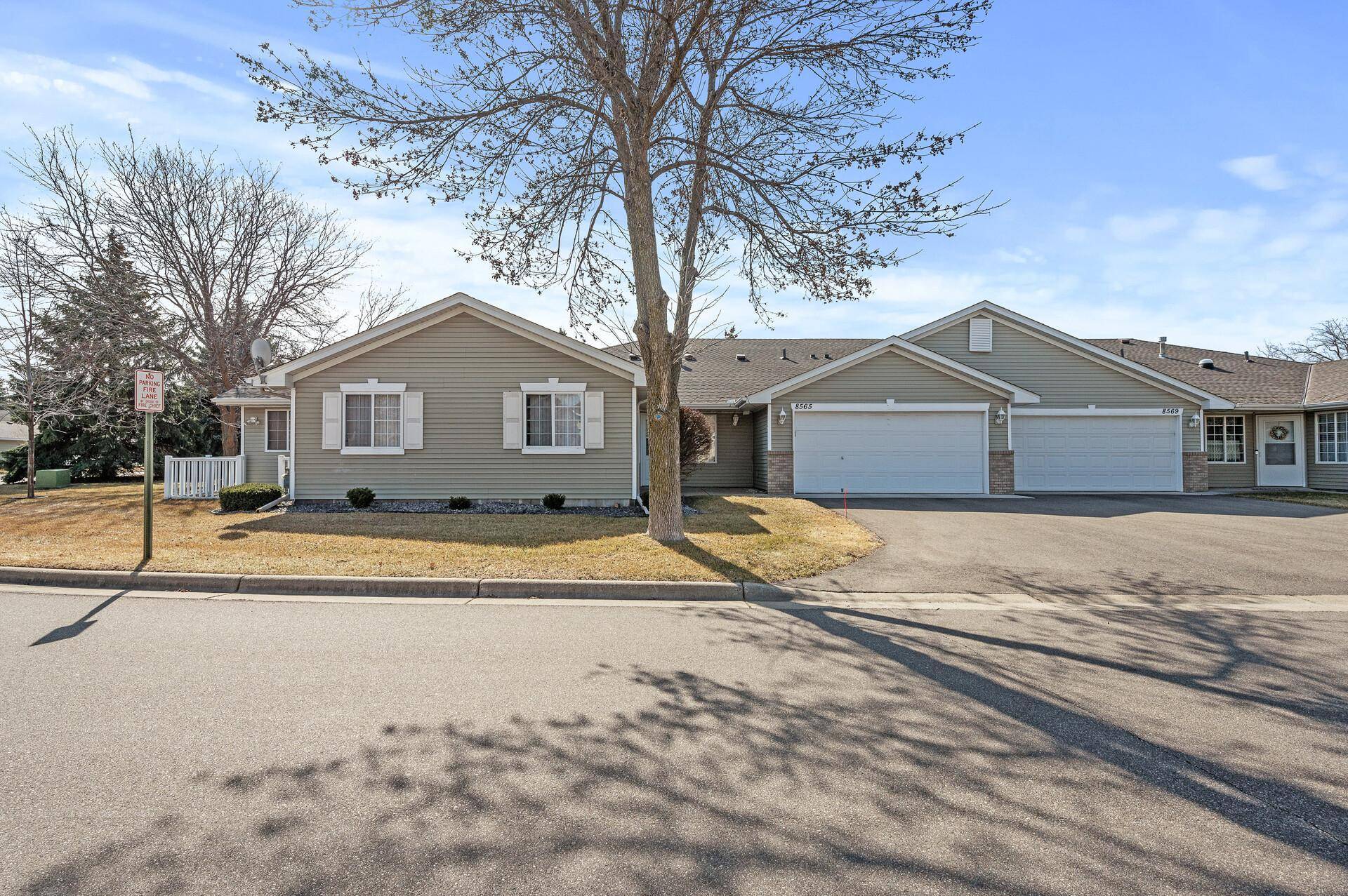 Brooklyn Park, MN 55443,8565 Stratford LN