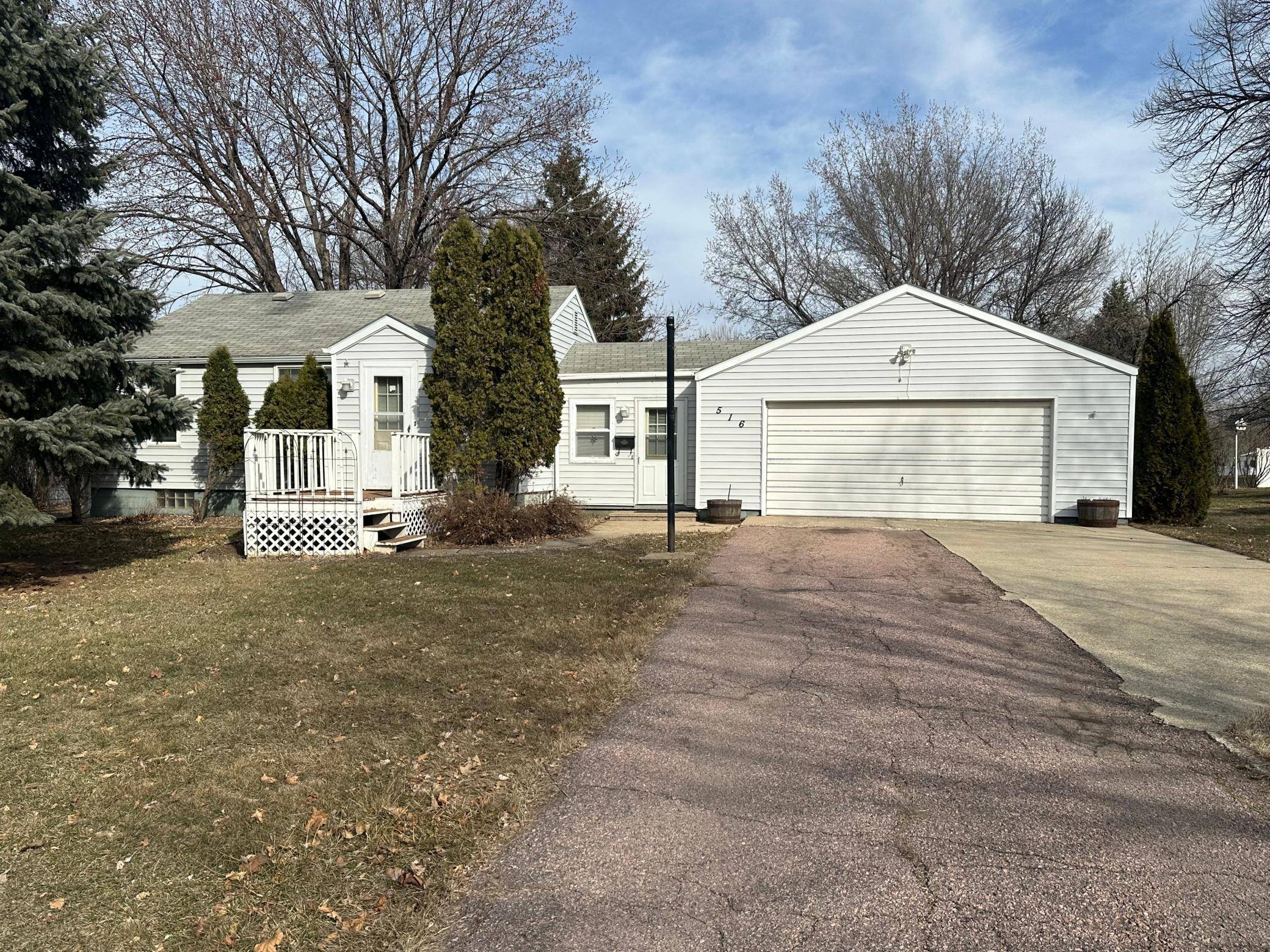 Luverne, MN 56156,516 W Luverne ST