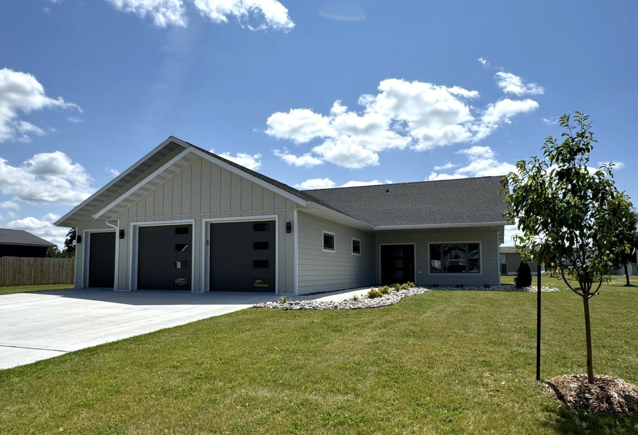 Warroad, MN 56763,602 Lincoln ST SE