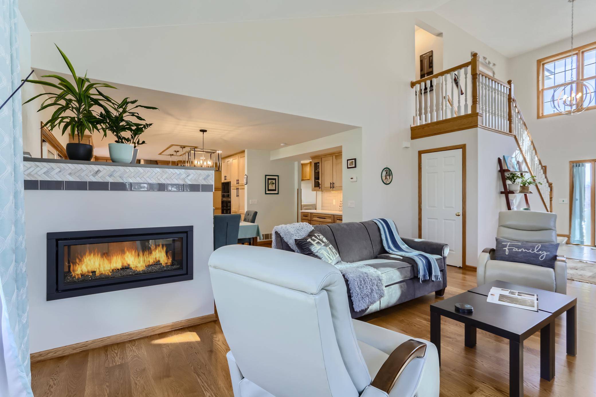North Saint Paul, MN 55109,2119 13th AVE E