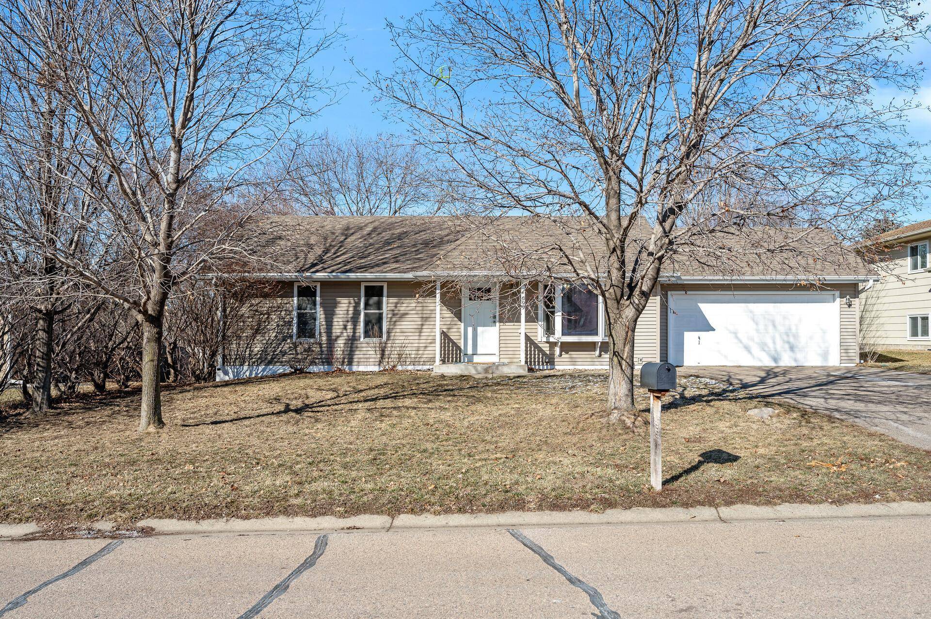 Chaska, MN 55318,699 Independence AVE