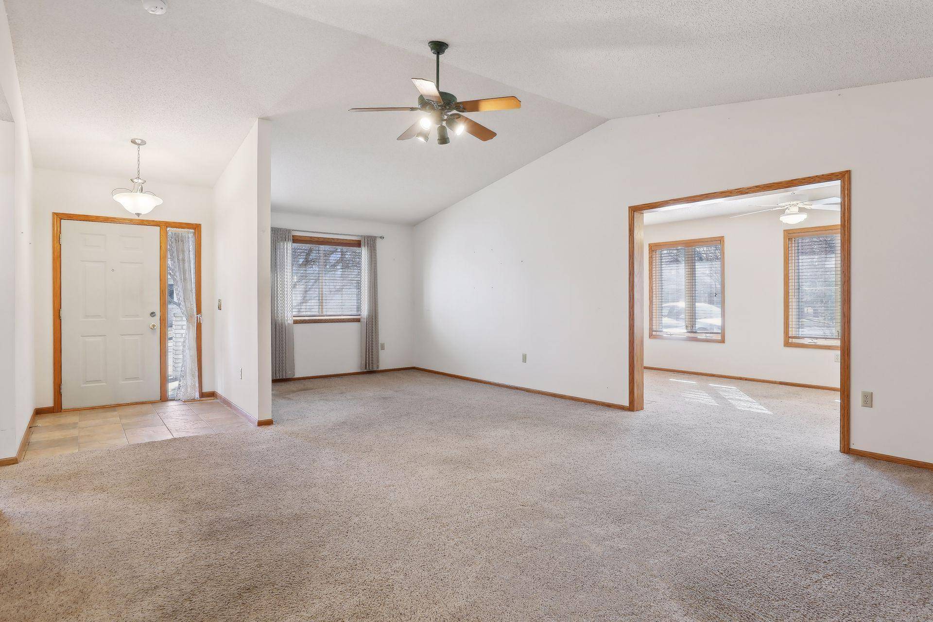 Vadnais Heights, MN 55127,671 Belland AVE