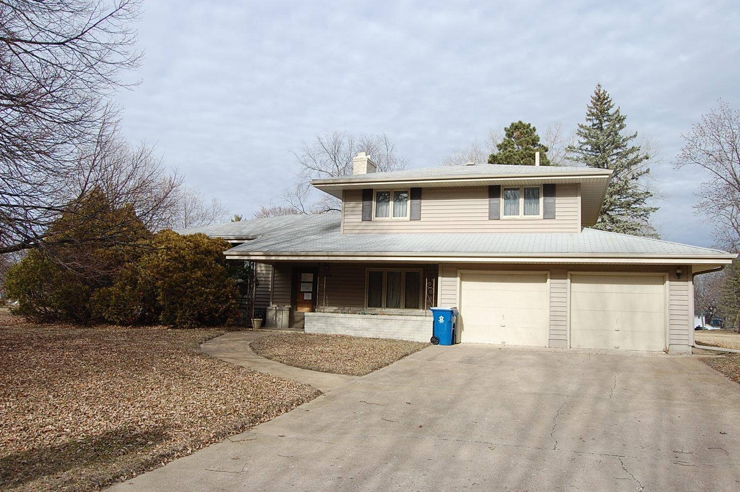 Minnetonka, MN 55343,4909 Barbara DR