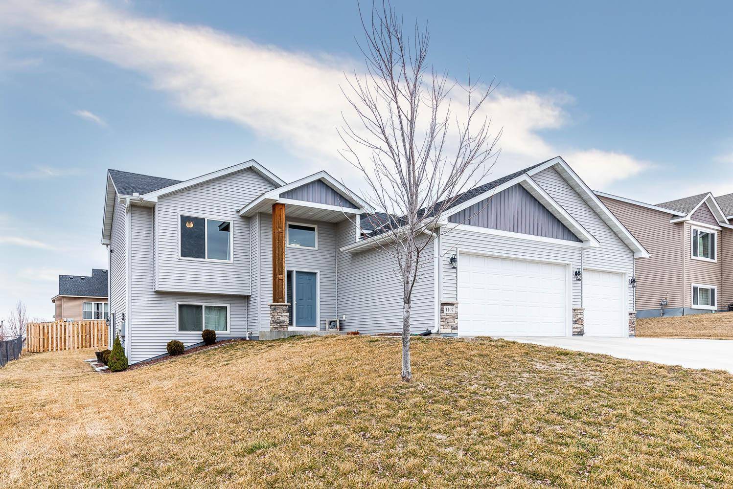 New Prague, MN 56071,1107 Tikalsky ST SE