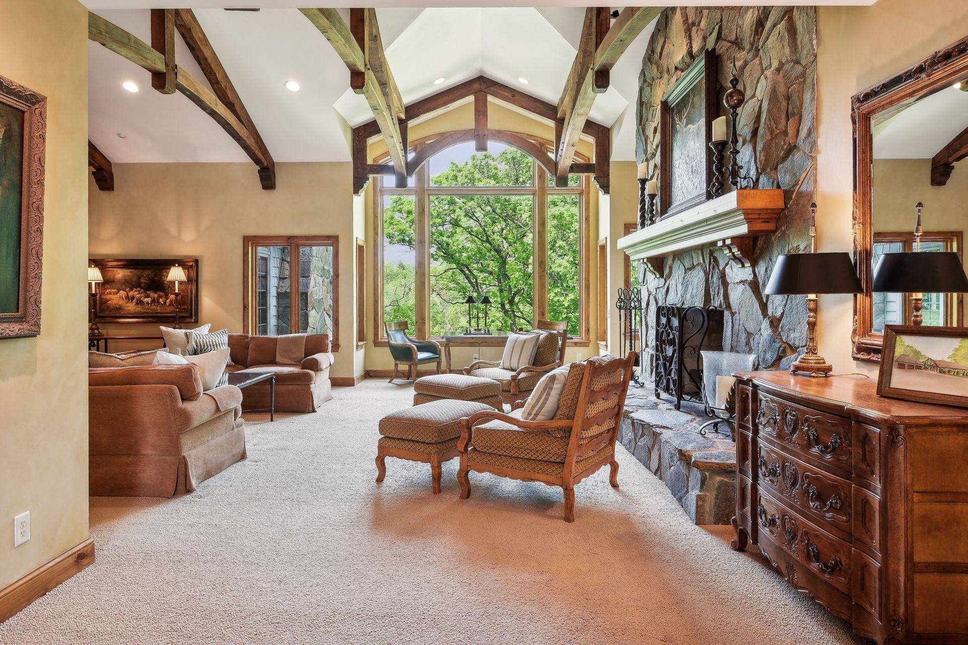 Eden Prairie, MN 55347,10528 Parker DR