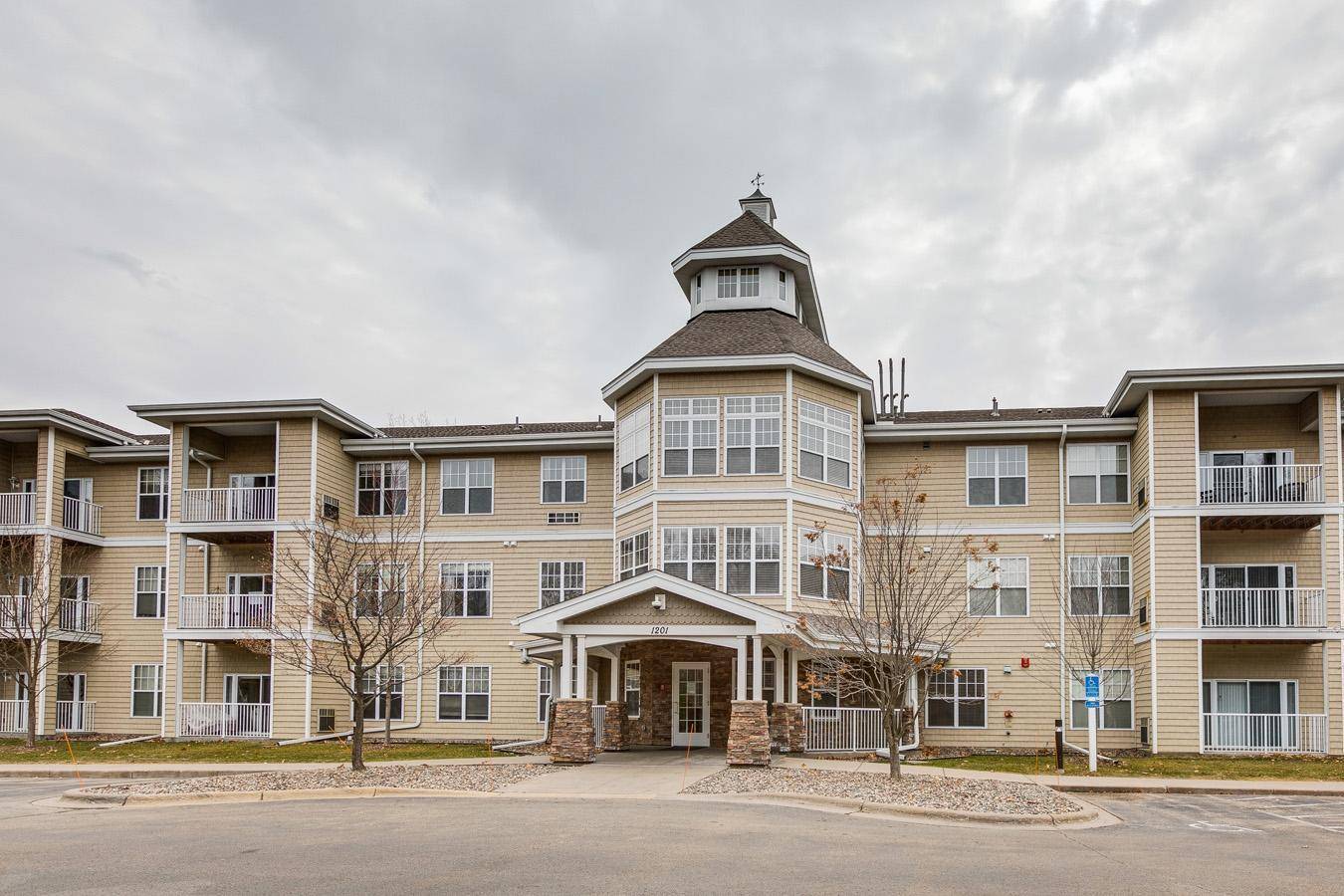 Oakdale, MN 55128,1201 Hadley AVE N #302