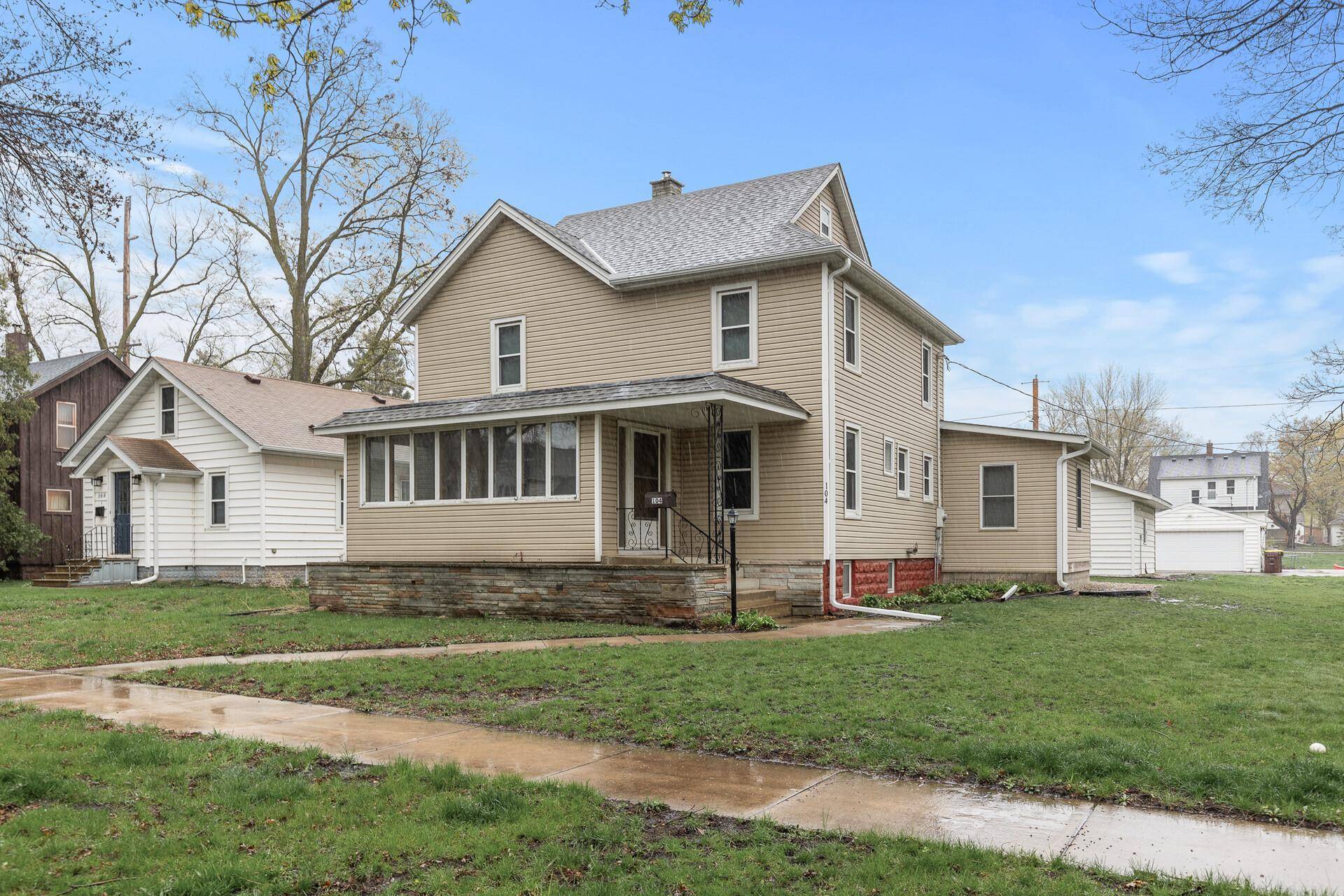 Jordan, MN 55352,104 3rd ST E