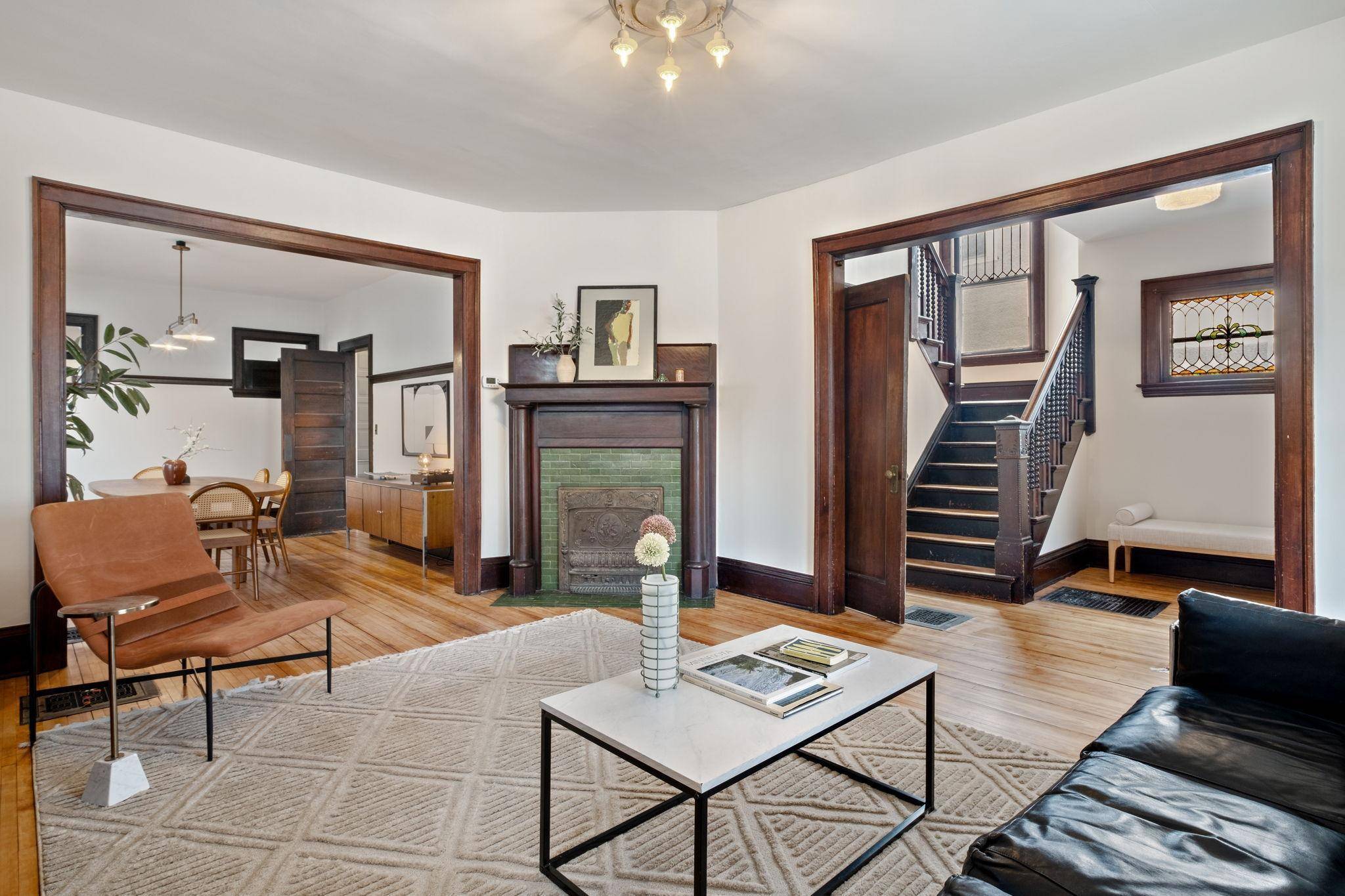 Minneapolis, MN 55405,2506 Garfield AVE