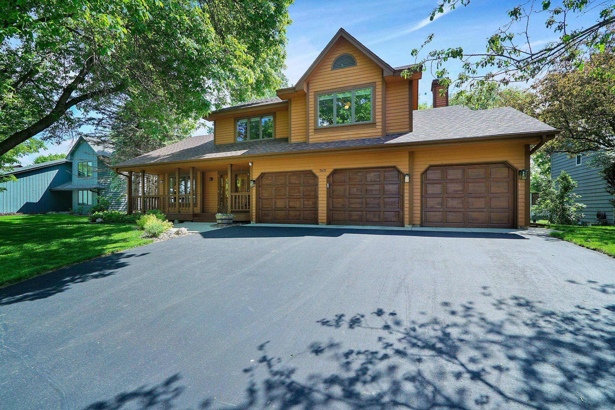 Eden Prairie, MN 55346,7431 Hames WAY