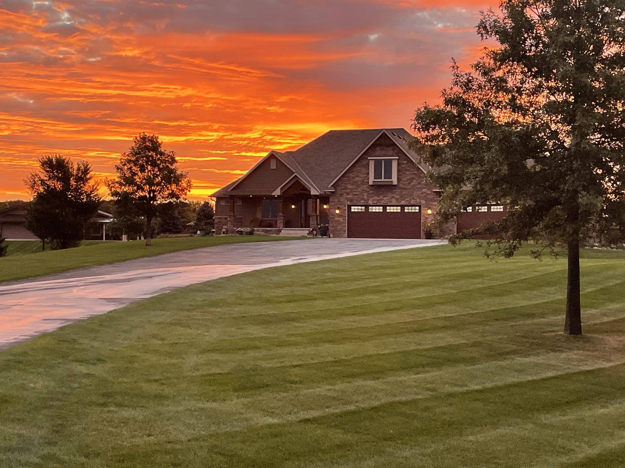 Rogers, MN 55374,11500 Eagle Creek LN