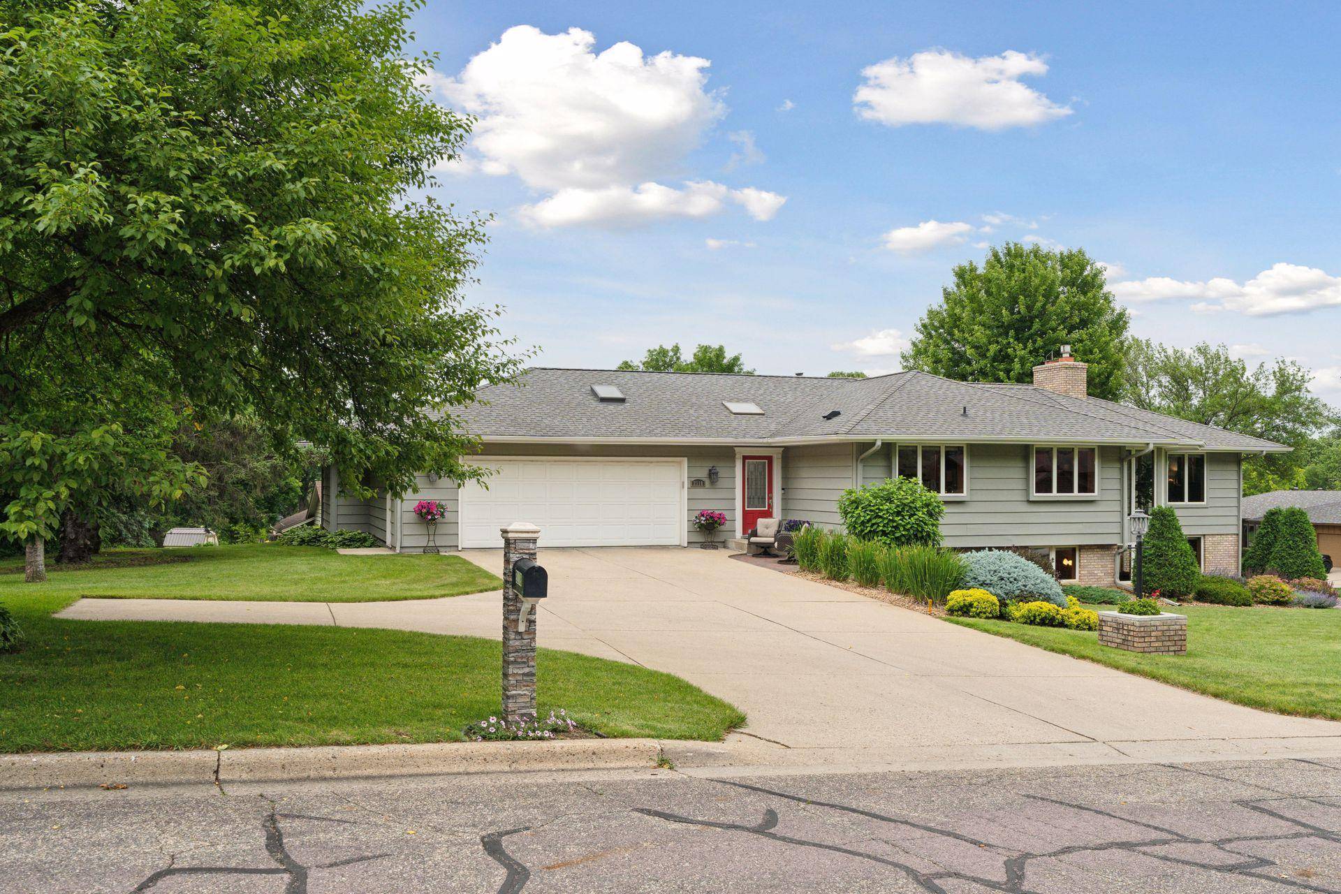 Faribault, MN 55021,2118 15th ST NW