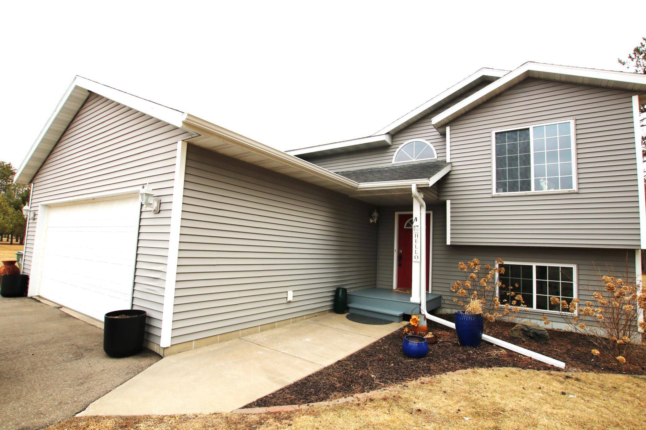 Motley, MN 56466,220 N Emory CIR