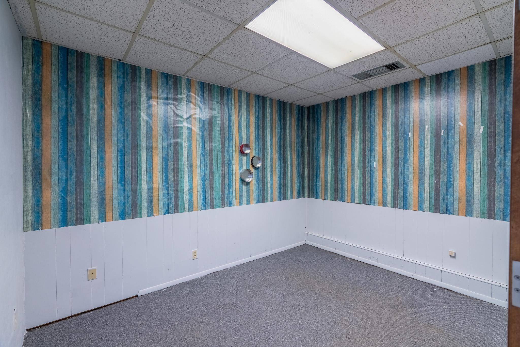 Fairmont, MN 56031,411 S State ST