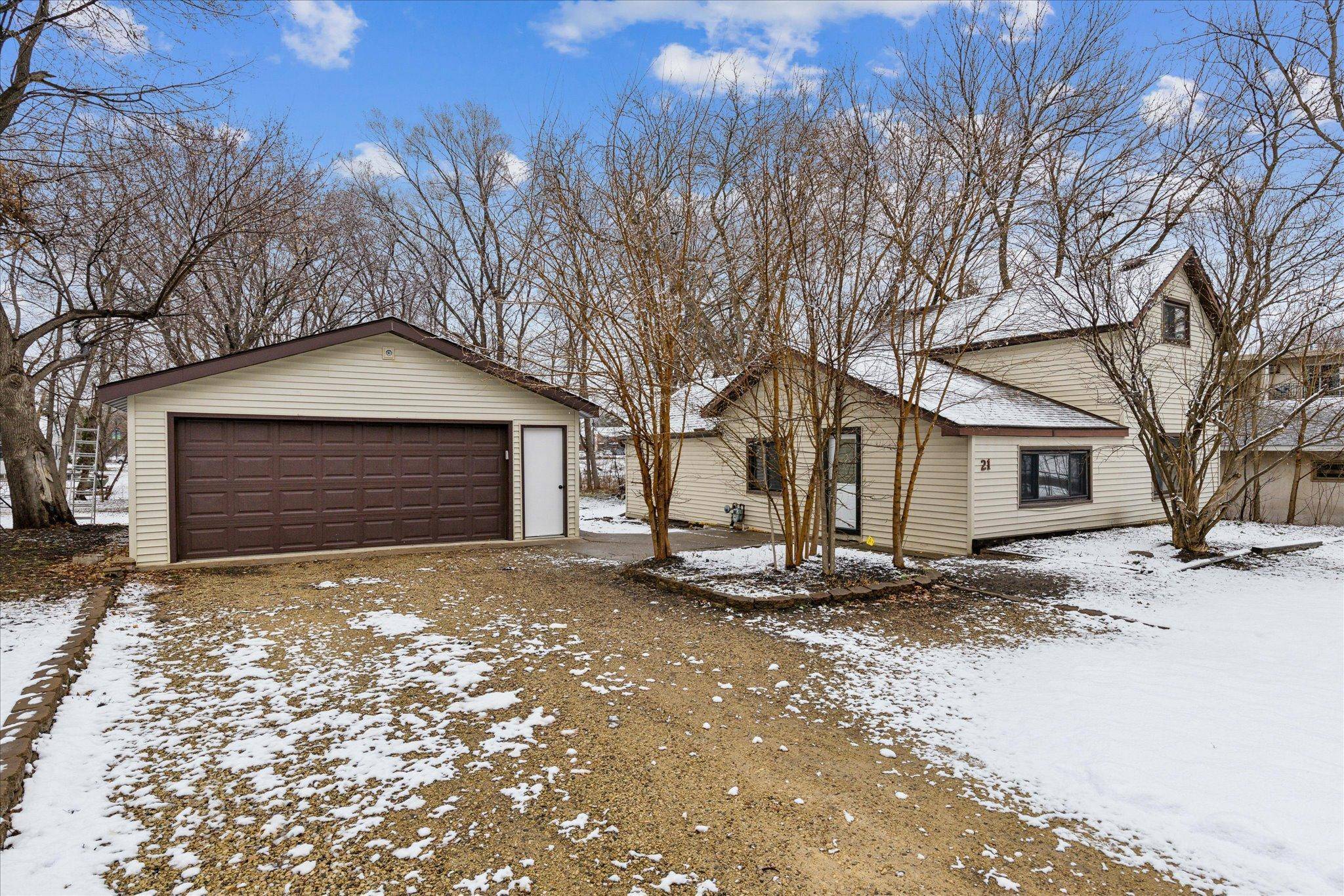 Champlin, MN 55316,21 Dean AVE E