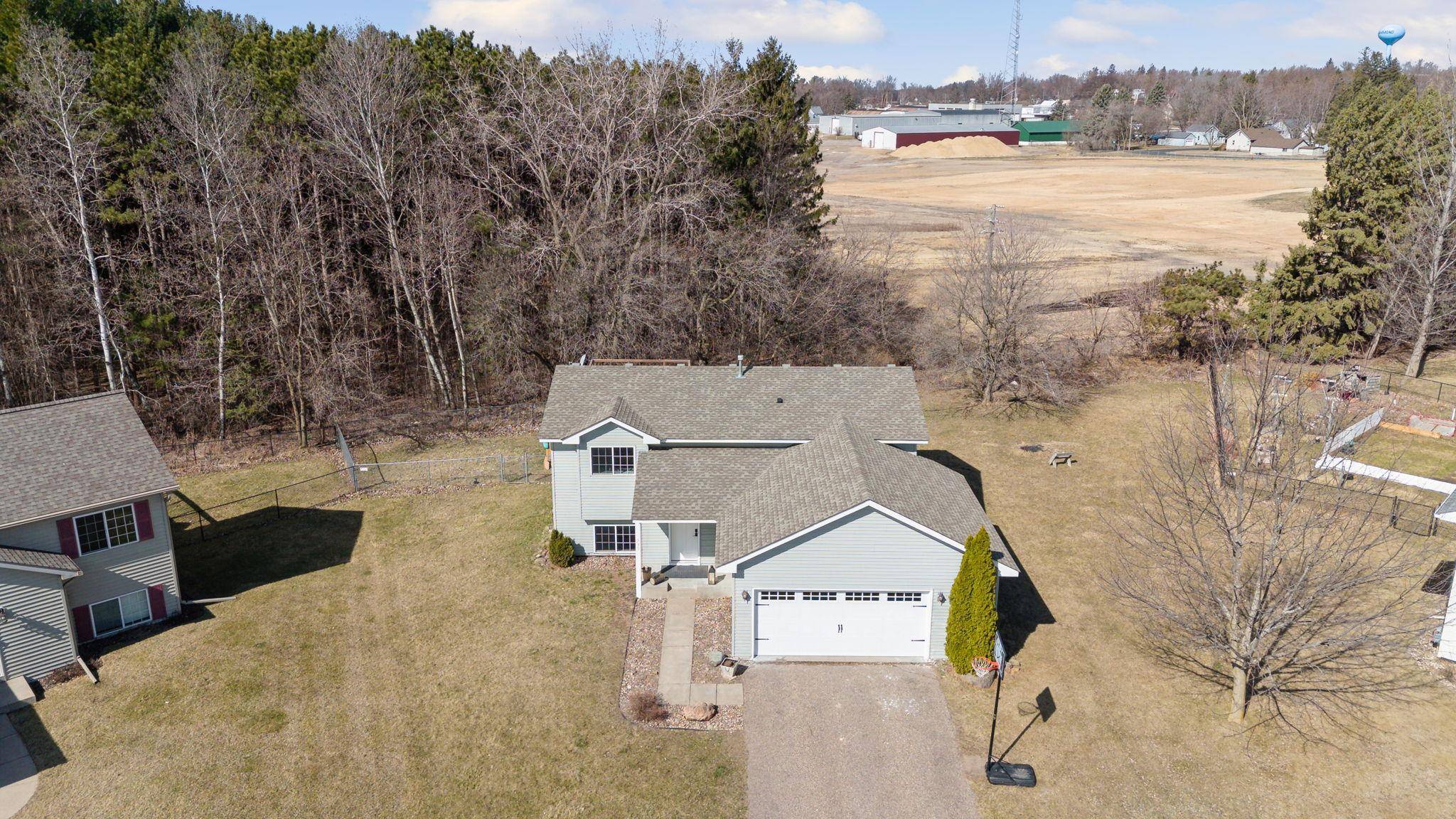 Hammond, WI 54015,535 Deerwood CT