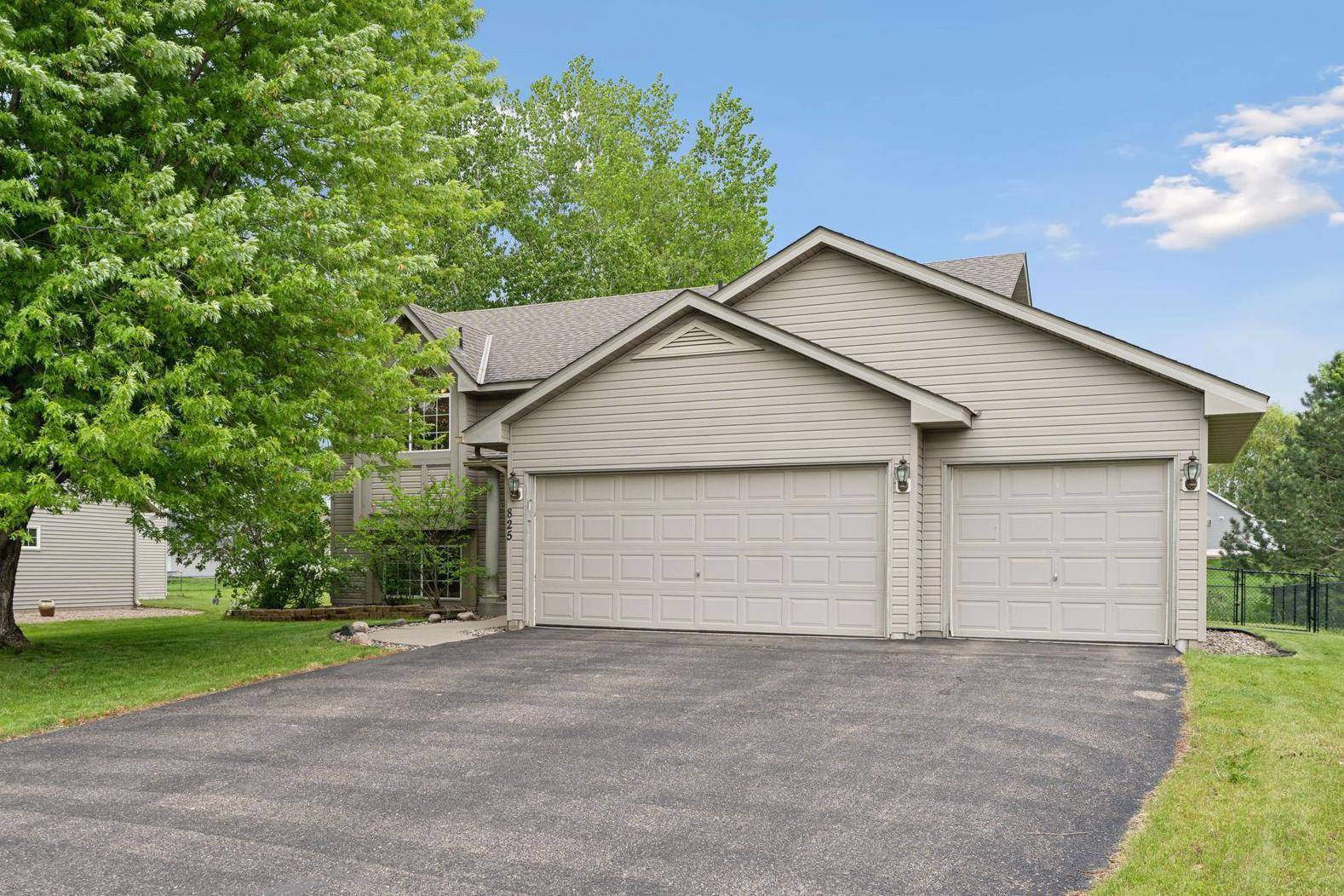 Belle Plaine, MN 56011,825 Daniel DR