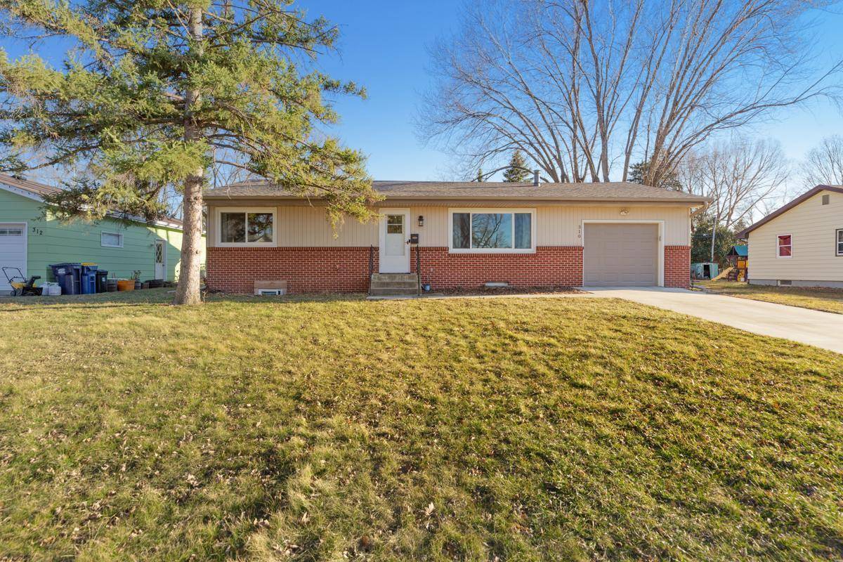 Northfield, MN 55057,310 Sumner ST E