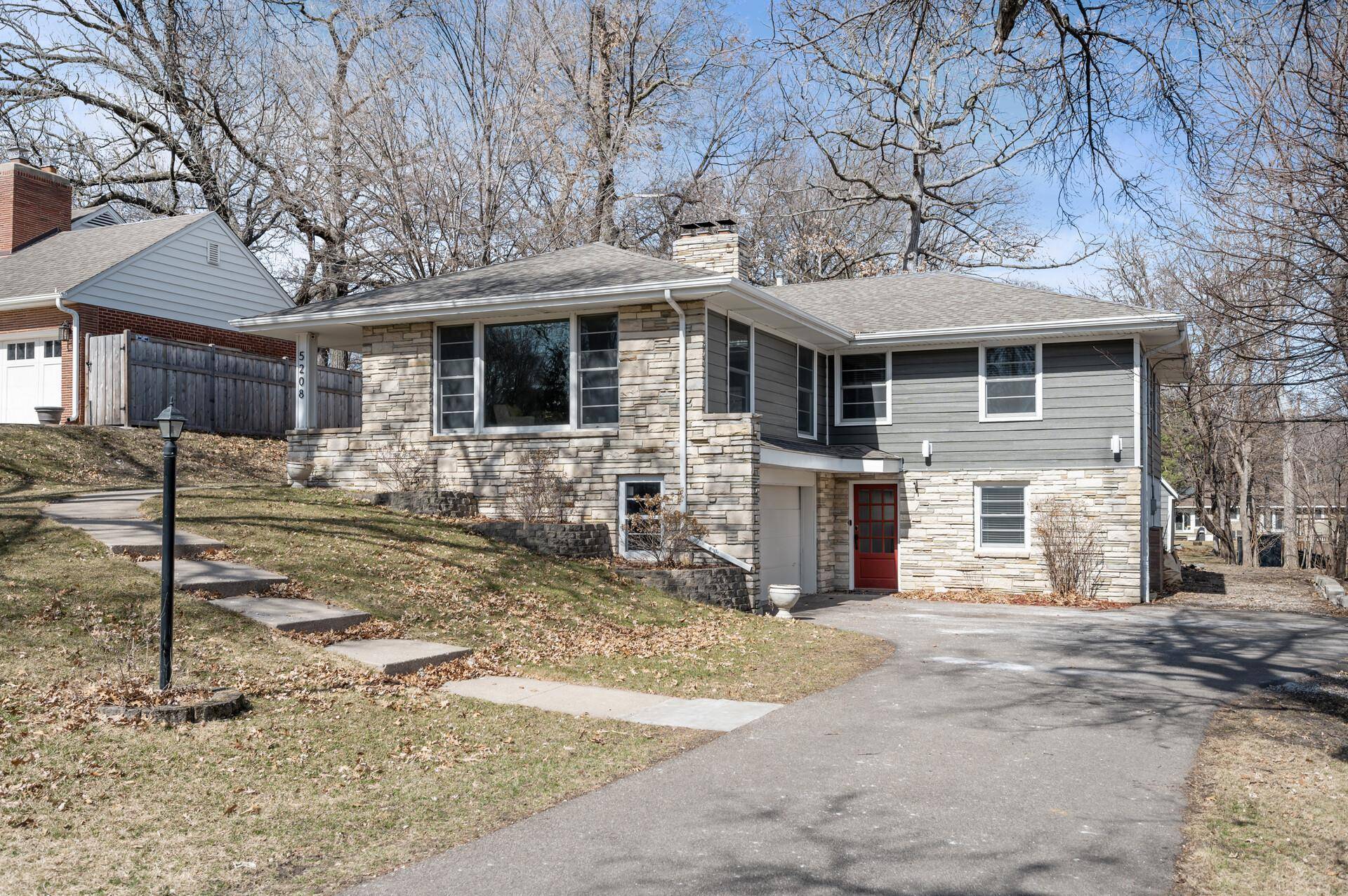 Edina, MN 55436,5208 W 56th ST