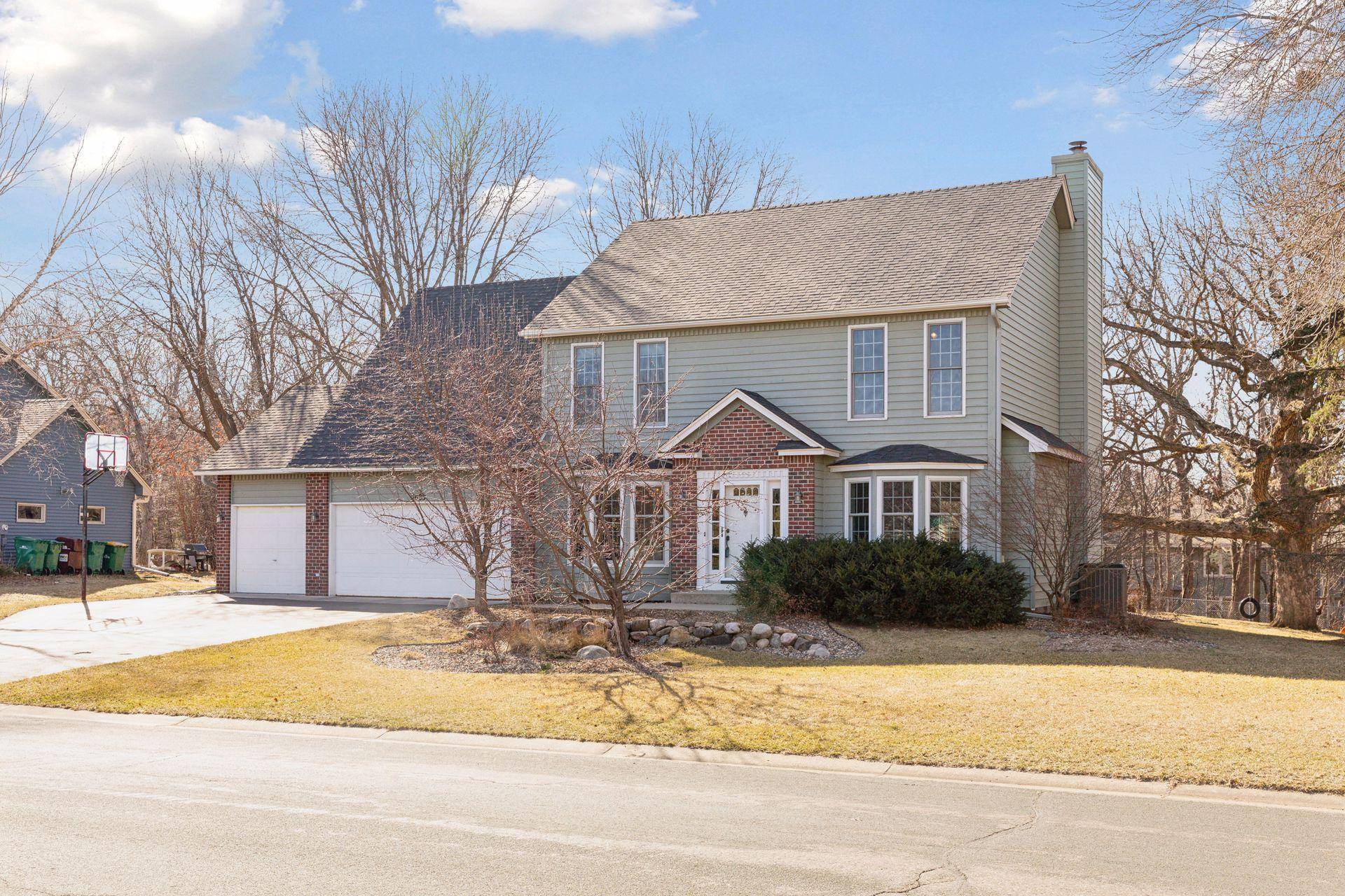 Eagan, MN 55122,2088 Royale CT