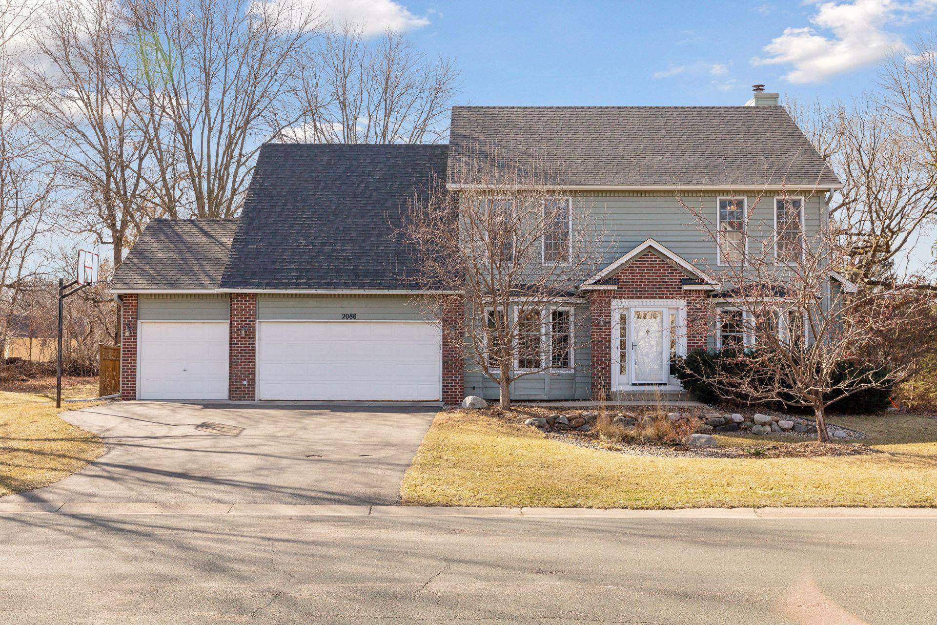 Eagan, MN 55122,2088 Royale CT
