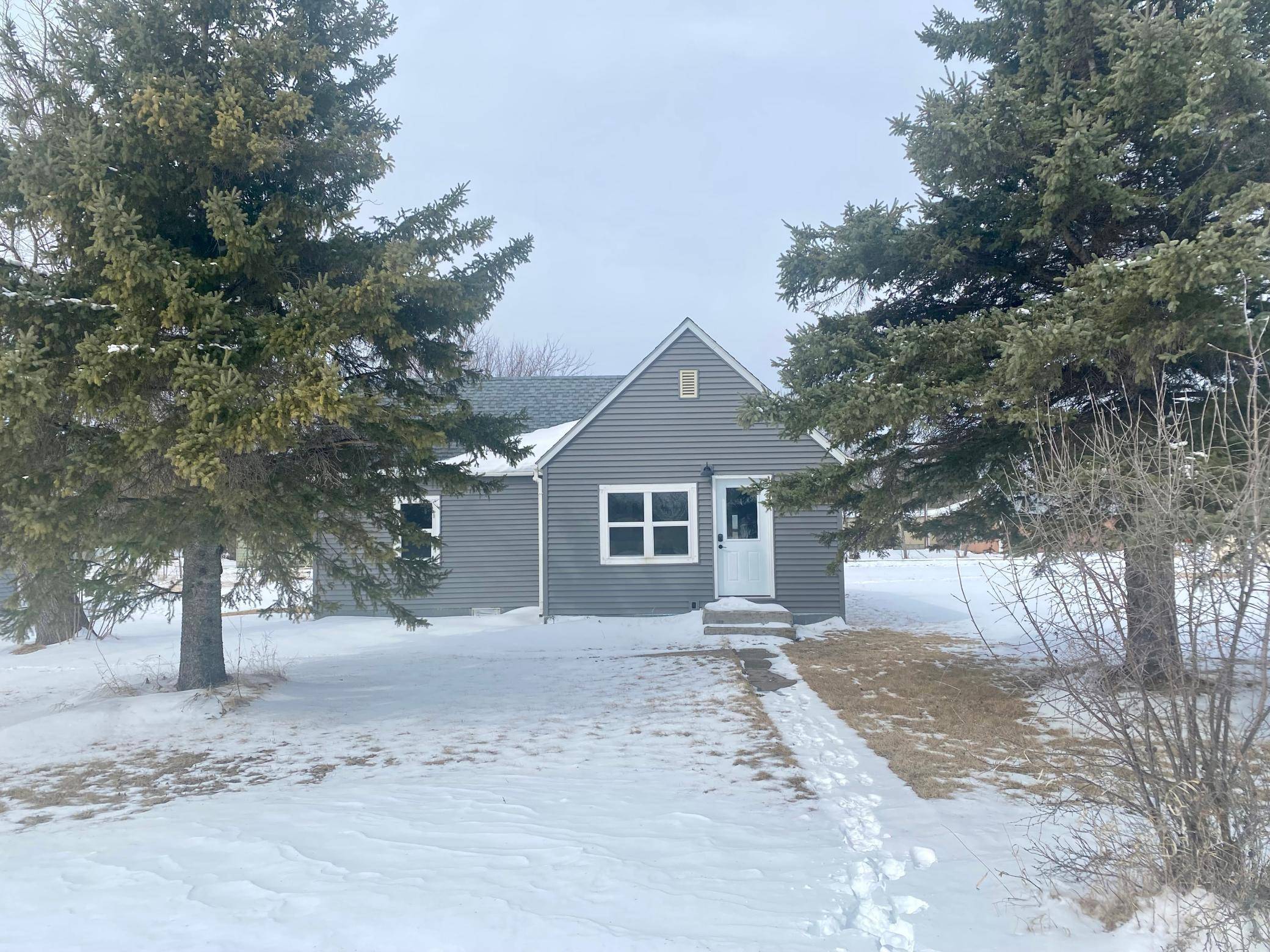 Baudette, MN 56623,411 5th AVE SE