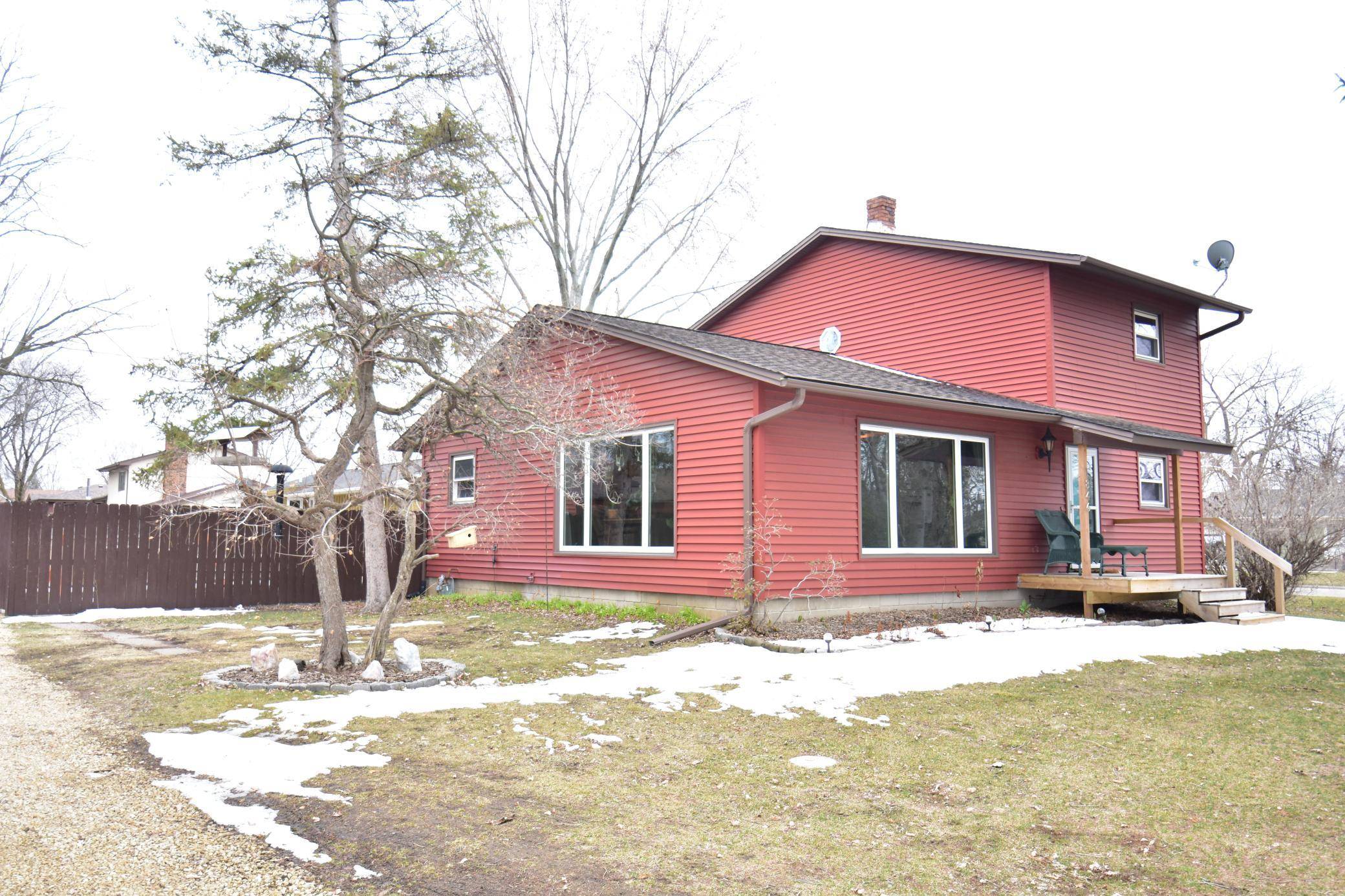 White Bear Lake, MN 55110,1846 County Road E E