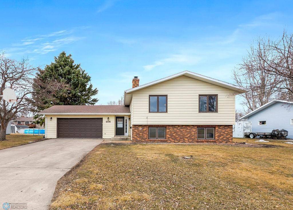 Dilworth, MN 56529,606 6th ST NE