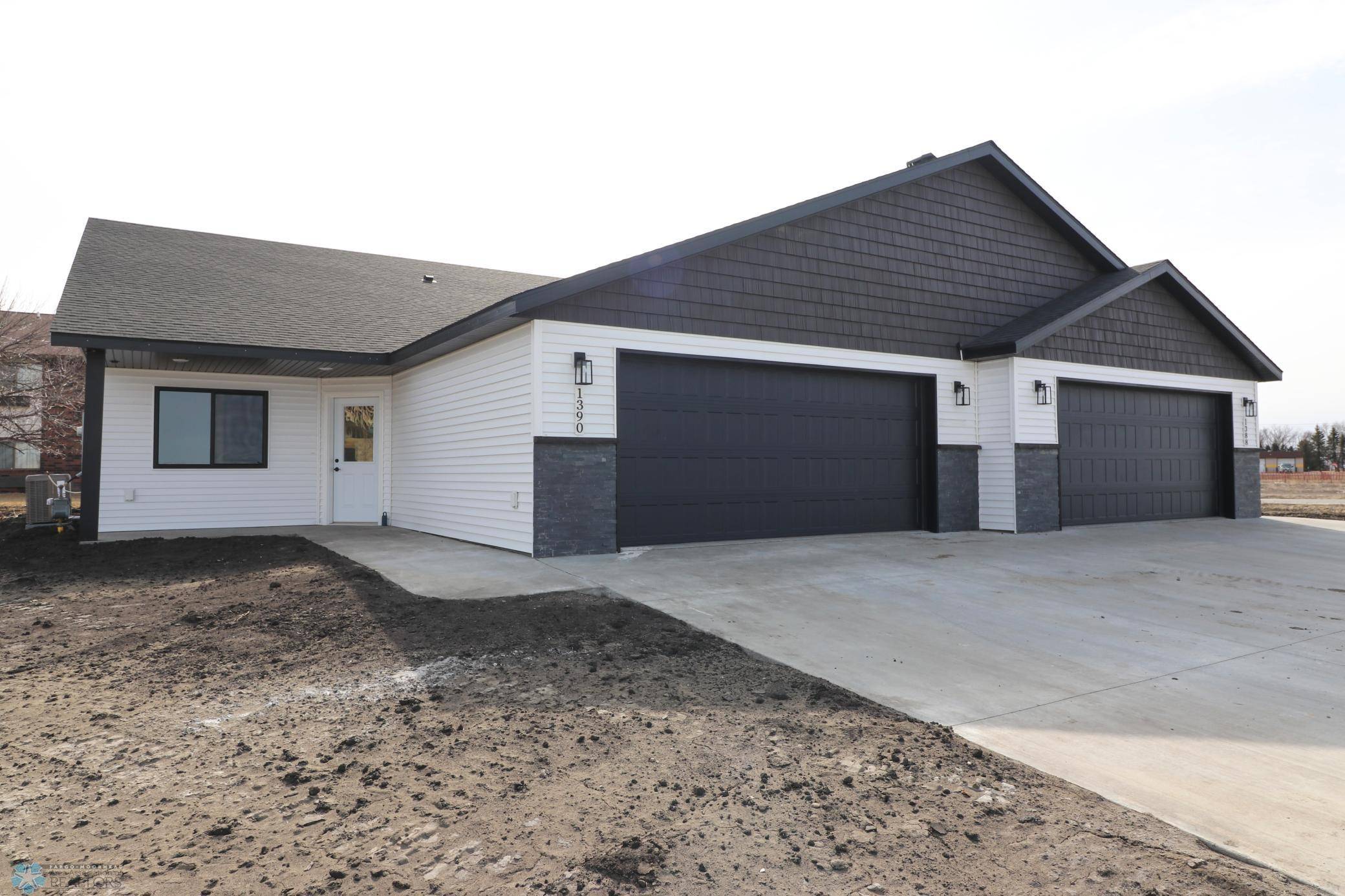 Wahpeton, ND 58075,1392 Prairie Lane