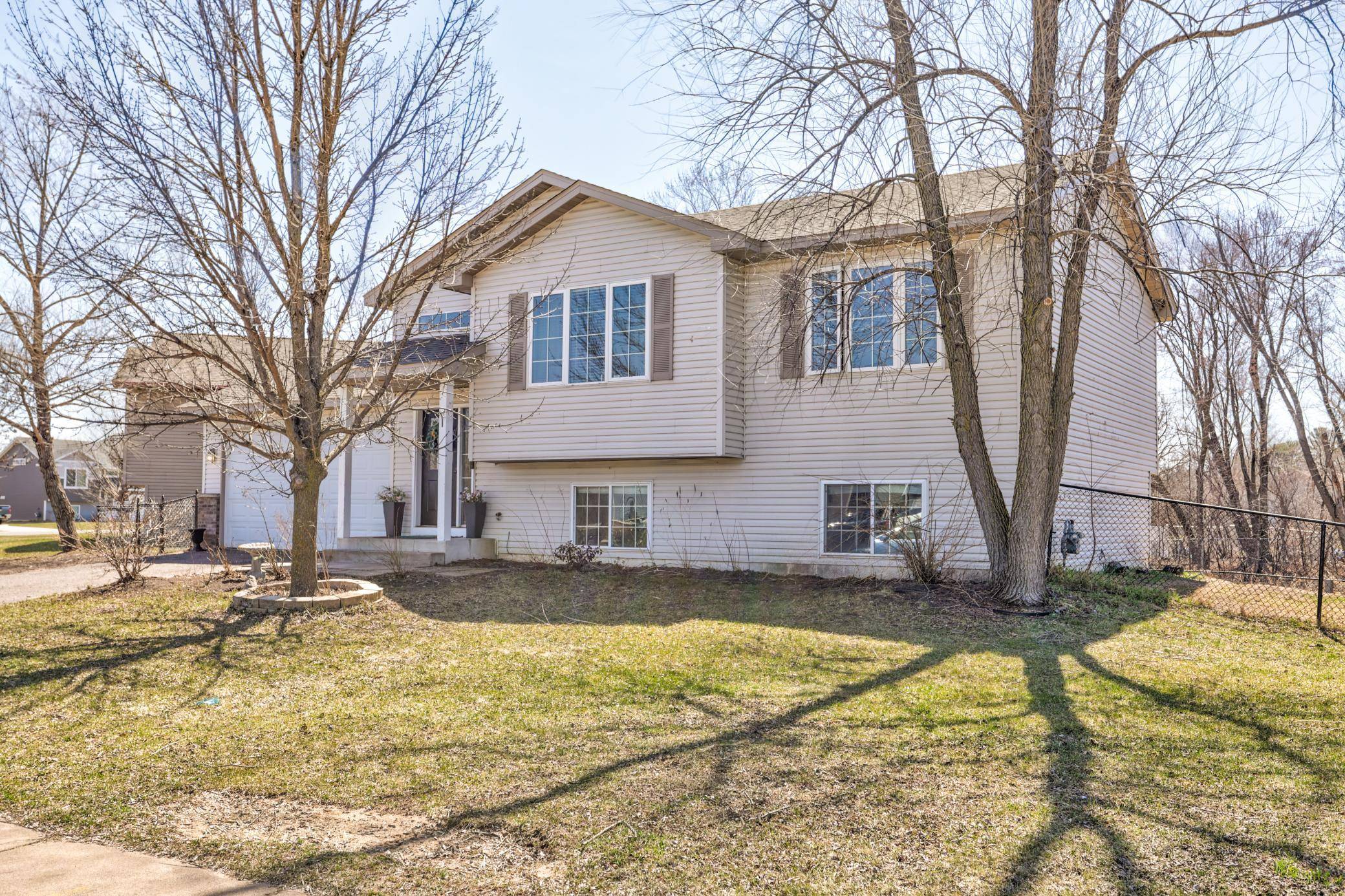 Braham, MN 55006,623 Horseshoe LN