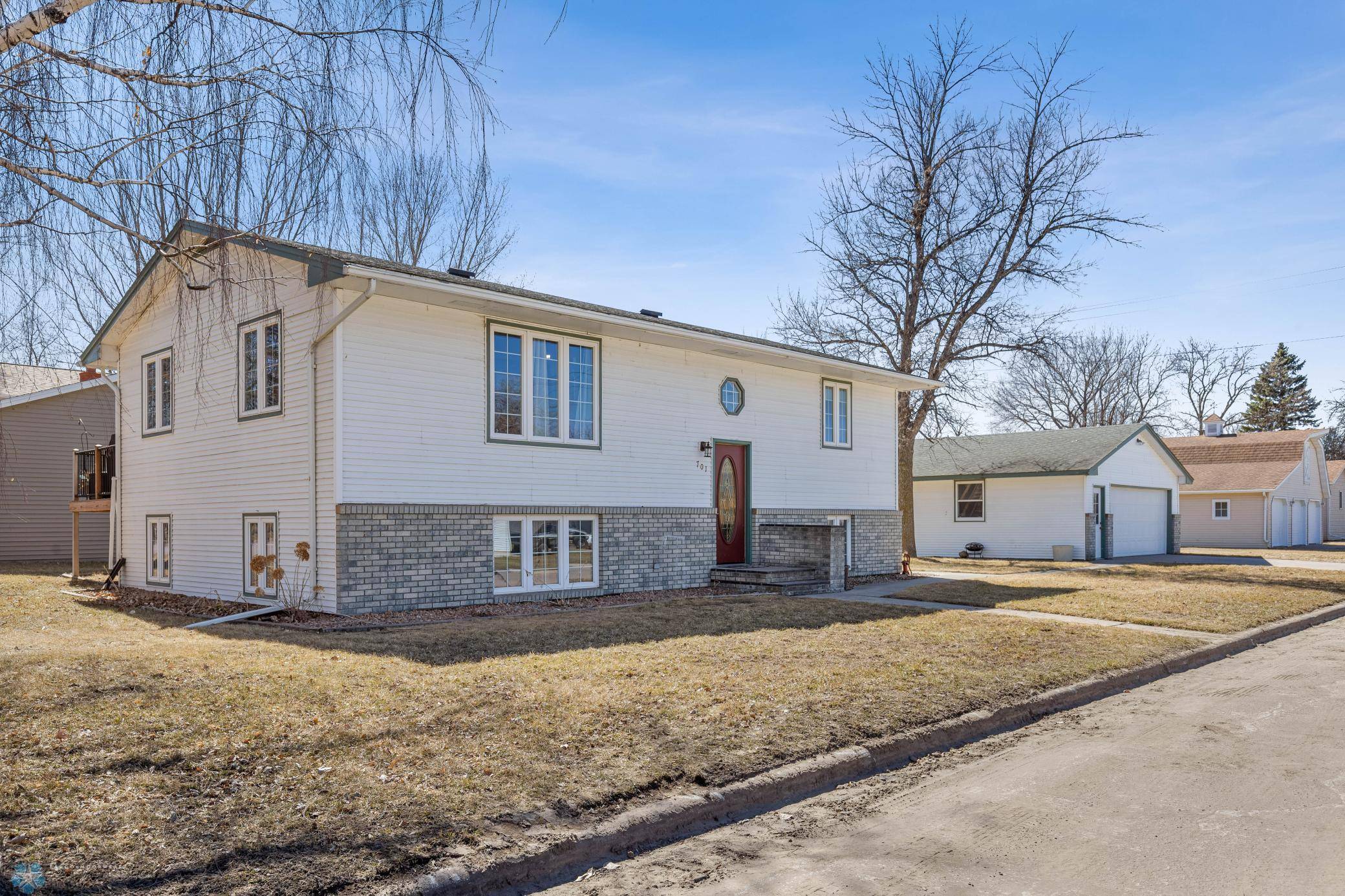 Barnesville, MN 56514,701 5th ST SE