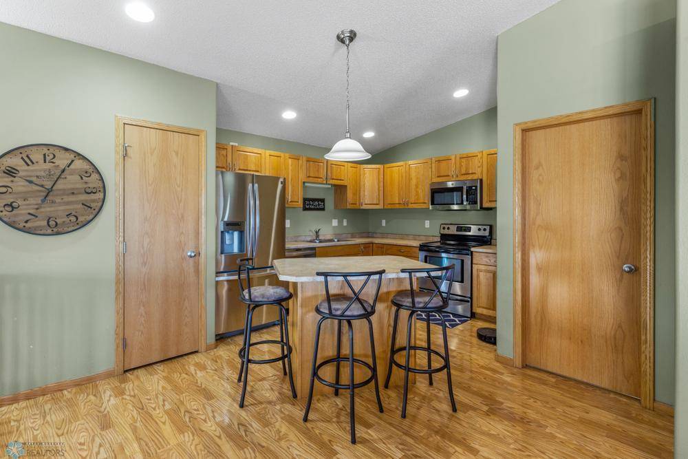 West Fargo, ND 58078,998 Parkway DR