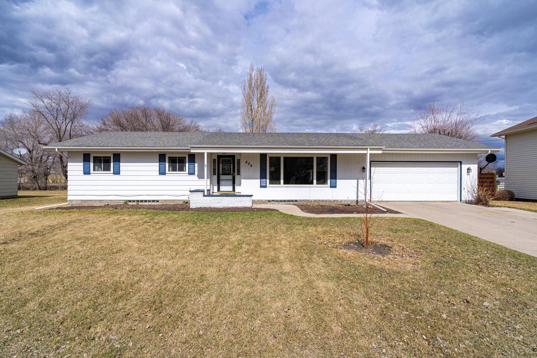 Crookston, MN 56716,404 Golf Terrace