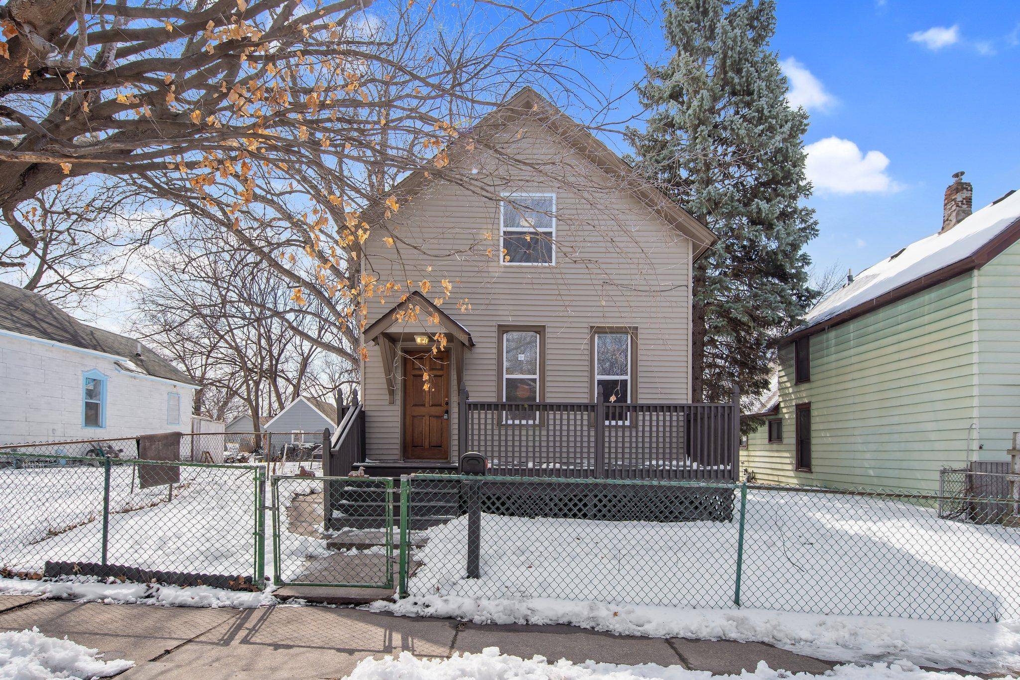 Saint Paul, MN 55117,116 Sycamore ST E