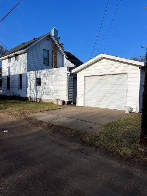 Little Falls, MN 56345,207 3rd AVE NE