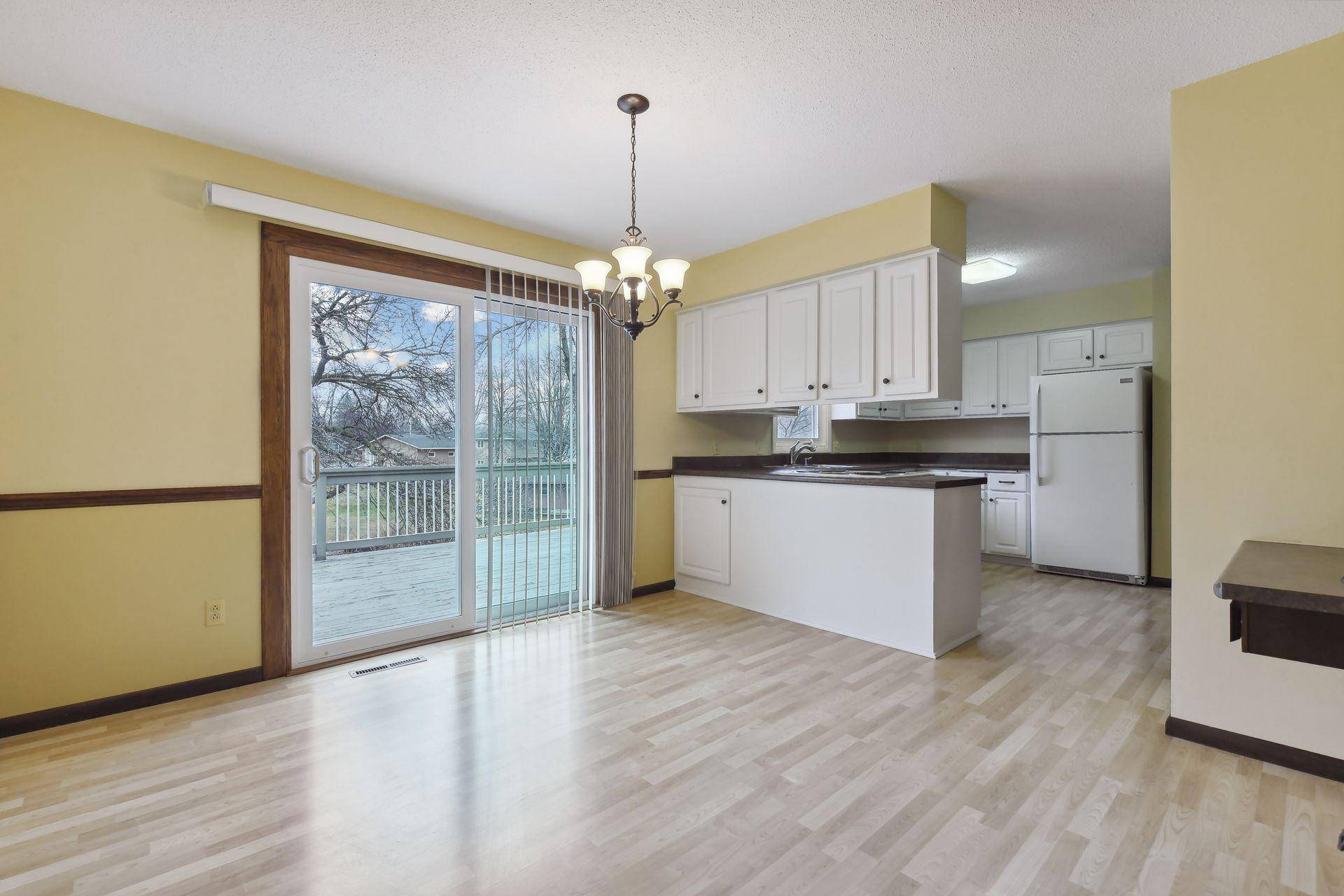 Saint Bonifacius, MN 55375,9116 Oakwood RD